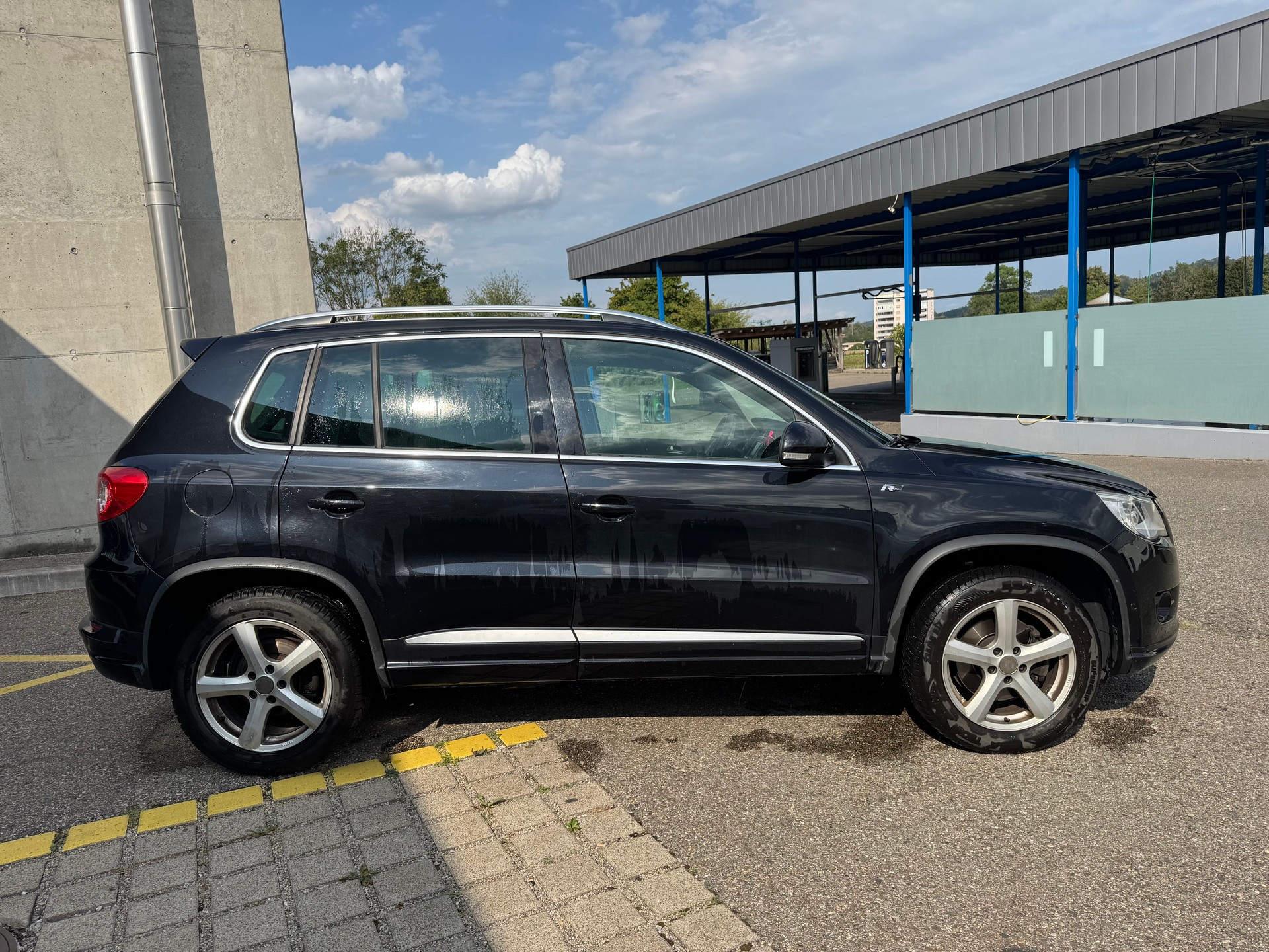 VW Tiguan 2.0 TSI Team DSG R Line-image-5