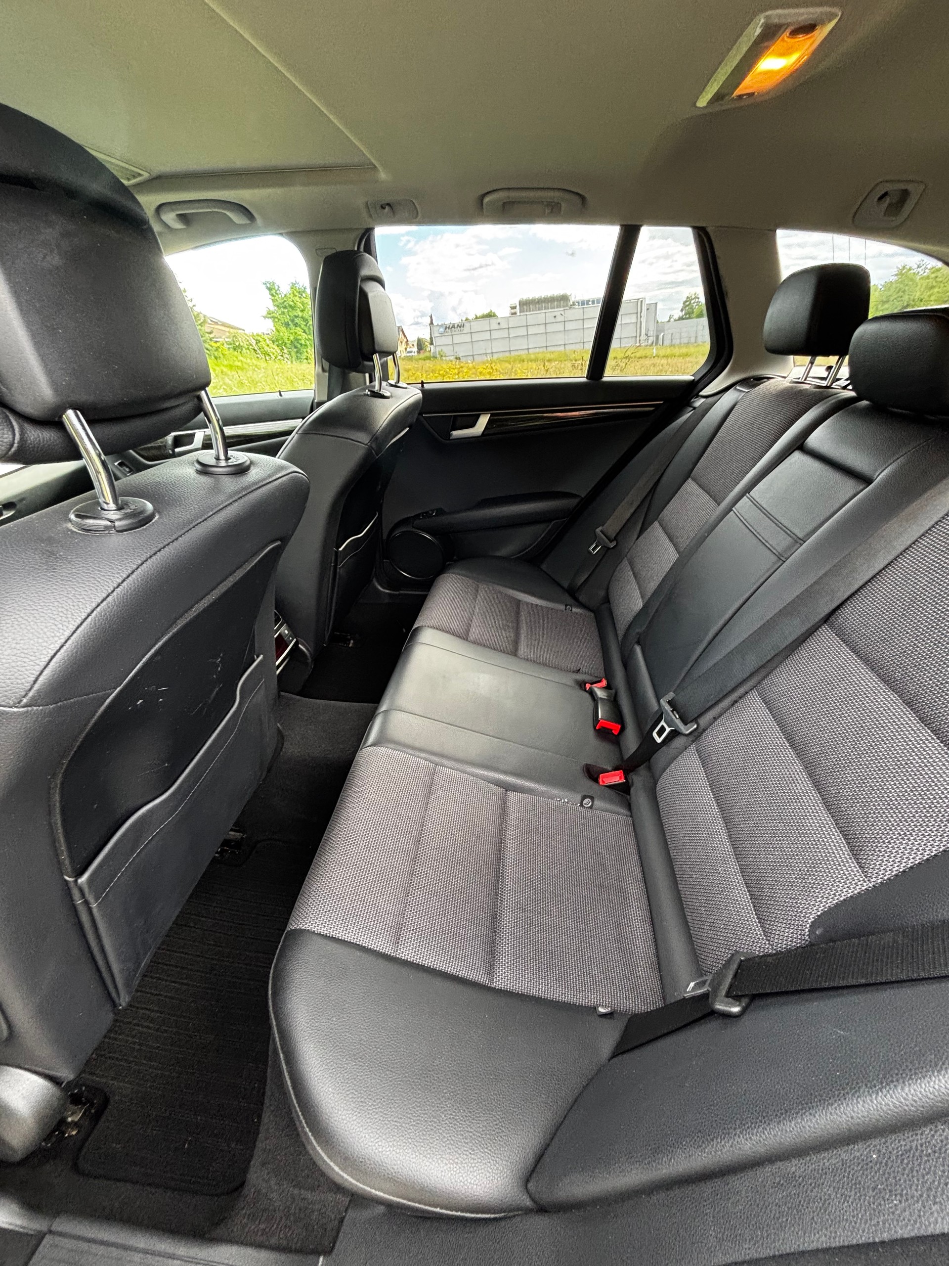 MERCEDES-BENZ C 180 CDI Avantgarde 7G-Tronic-image-11