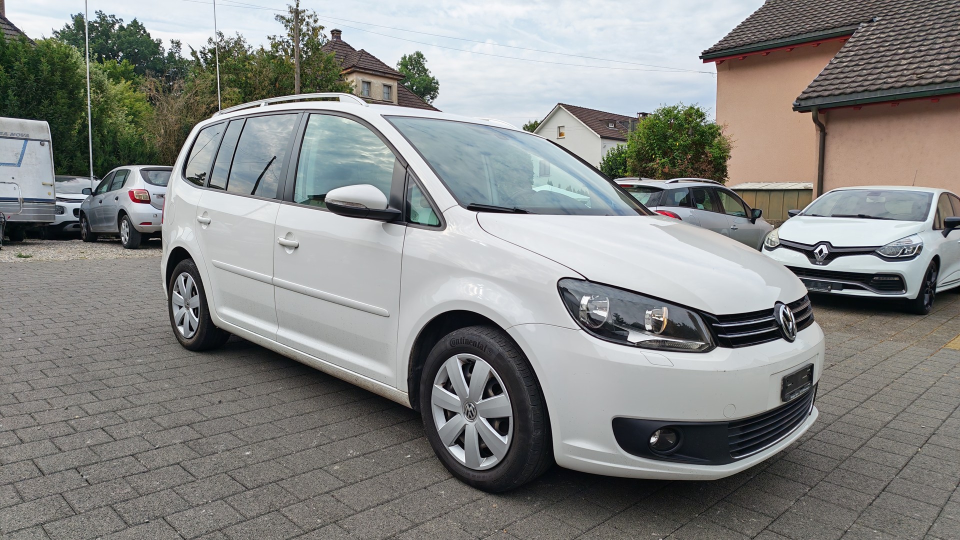 VW Touran 1.6 TDI Comfortline-image-0