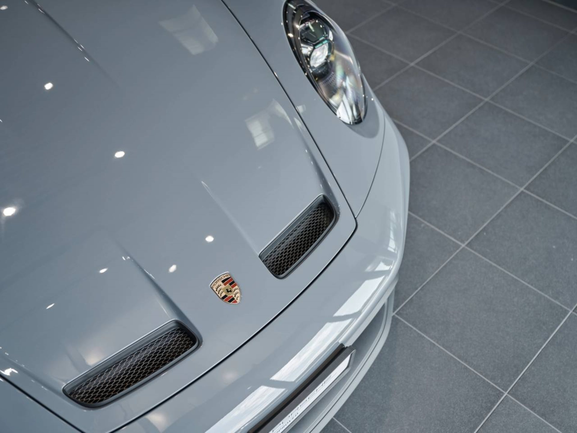 PORSCHE 911 GT3-image-21