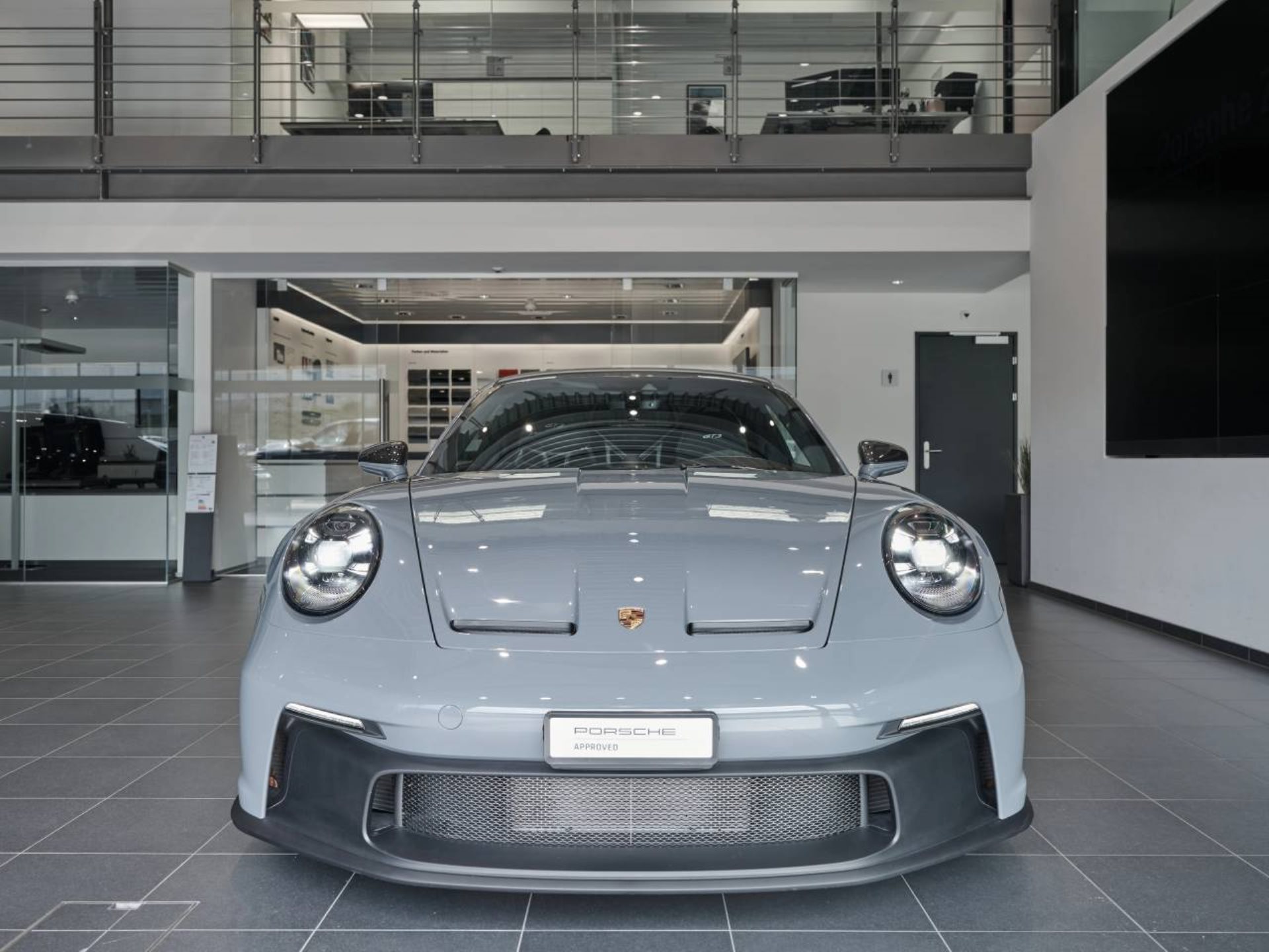 PORSCHE 911 GT3-image-8
