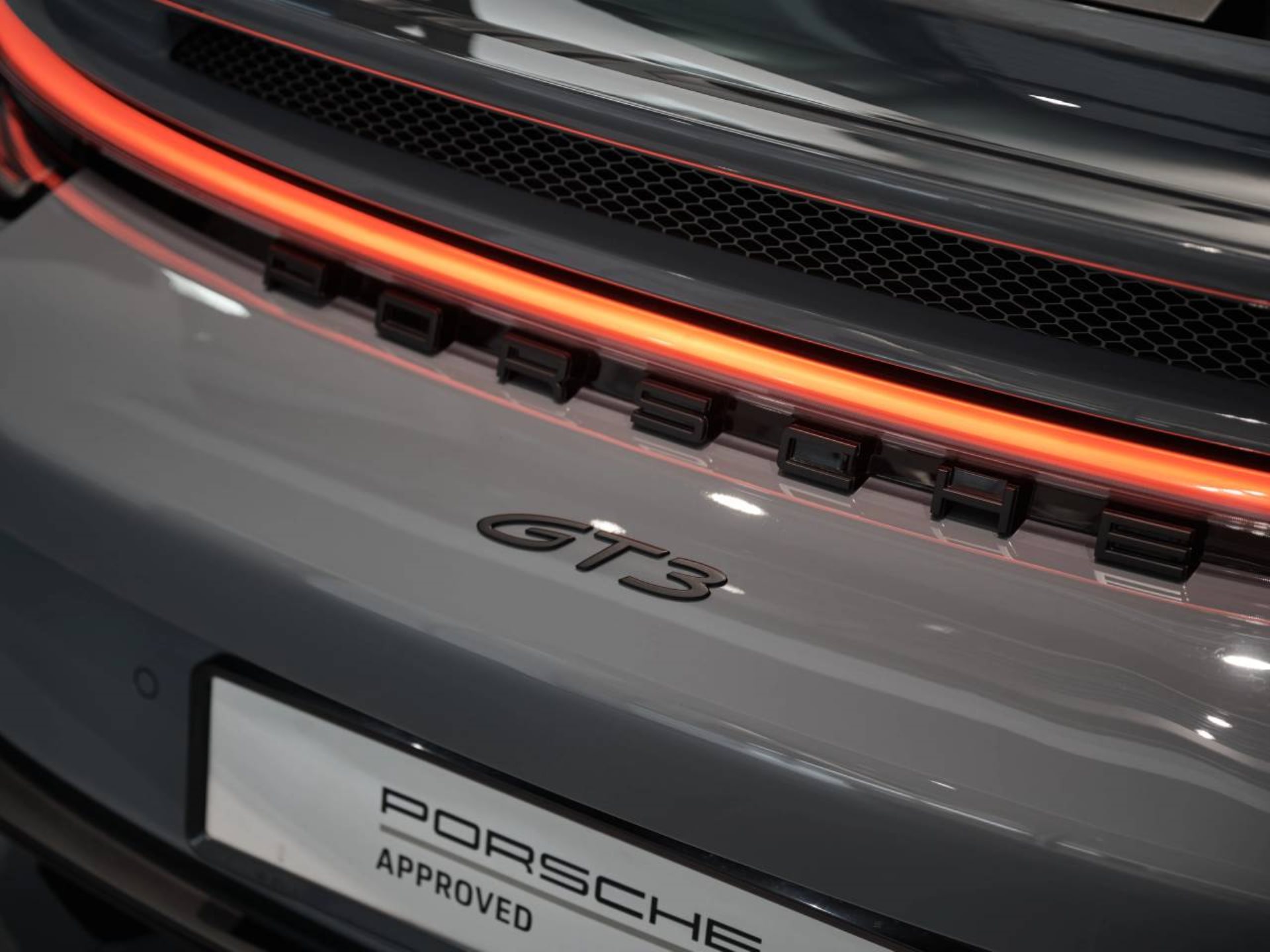 PORSCHE 911 GT3-image-23