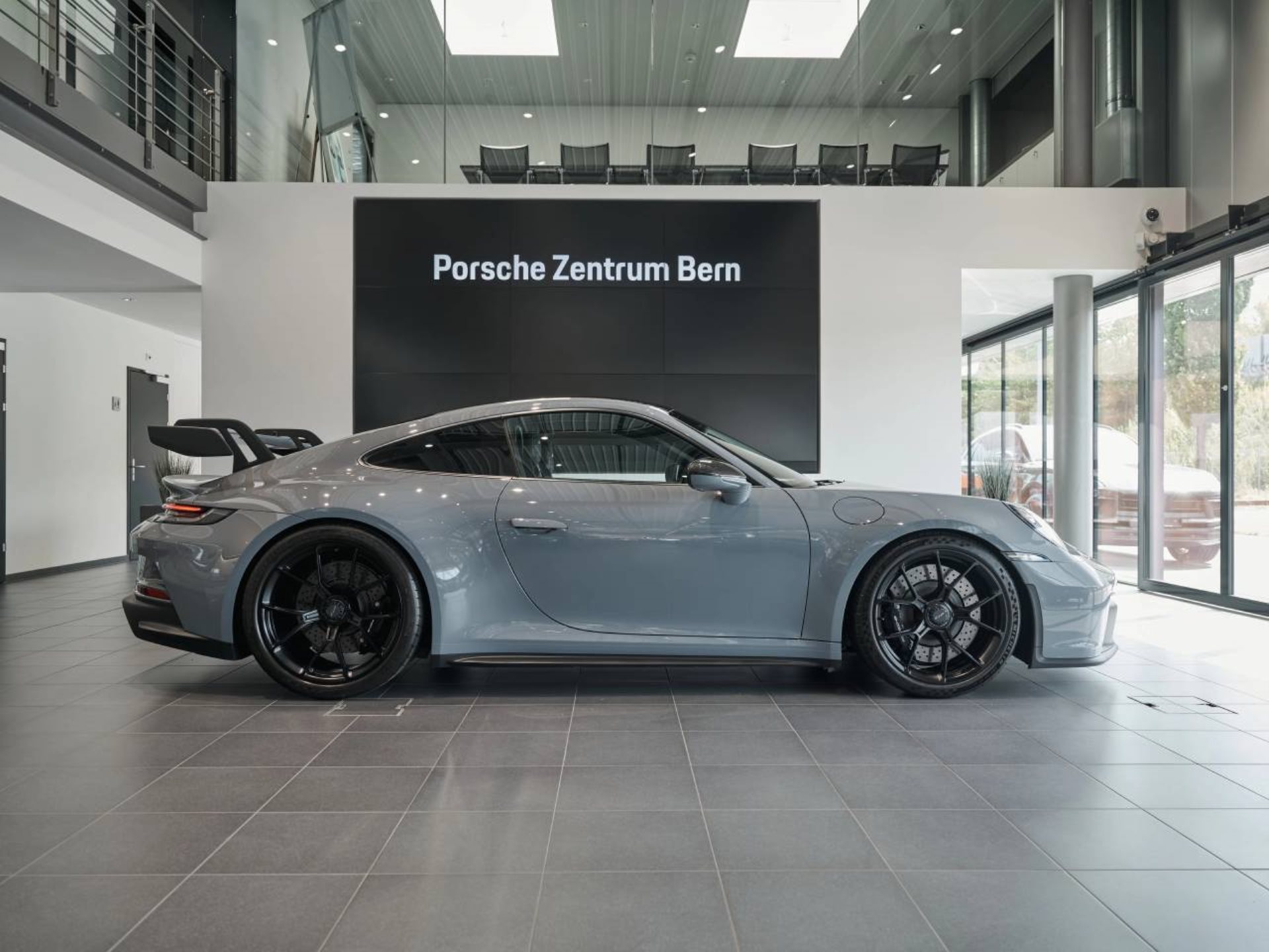 PORSCHE 911 GT3-image-1