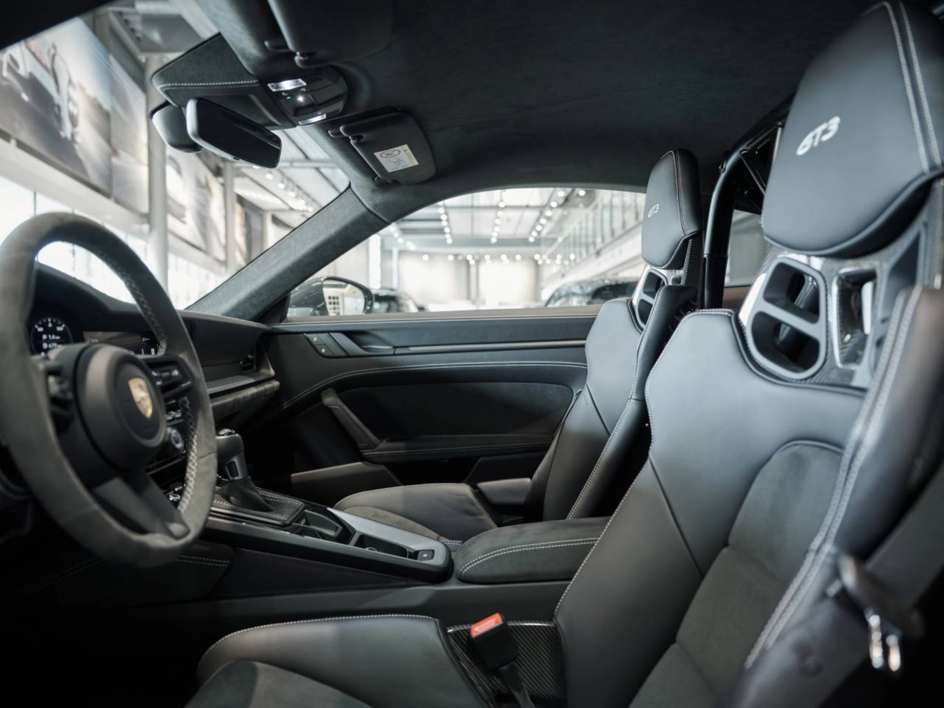 PORSCHE 911 GT3-image-3