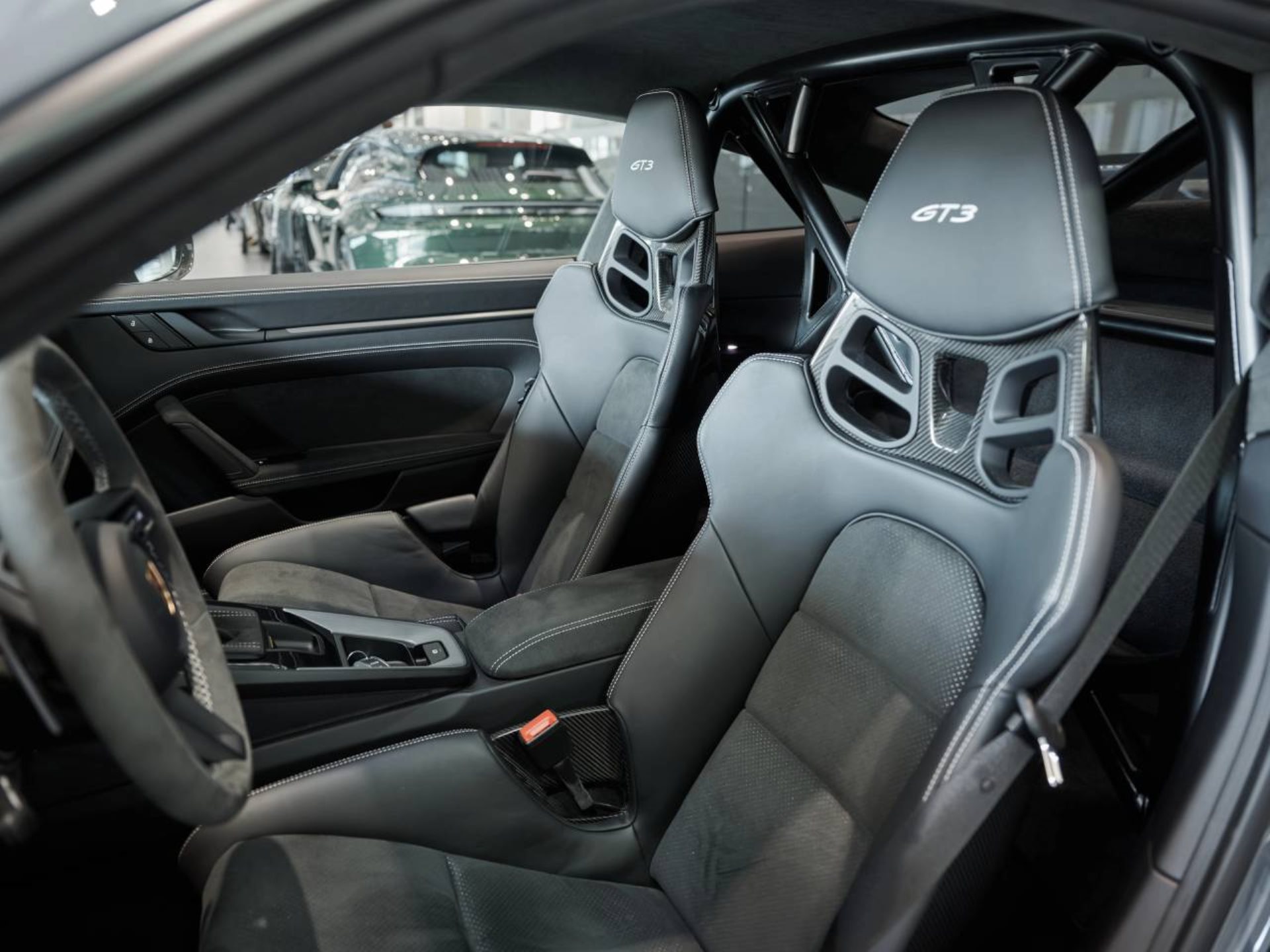 PORSCHE 911 GT3-image-4