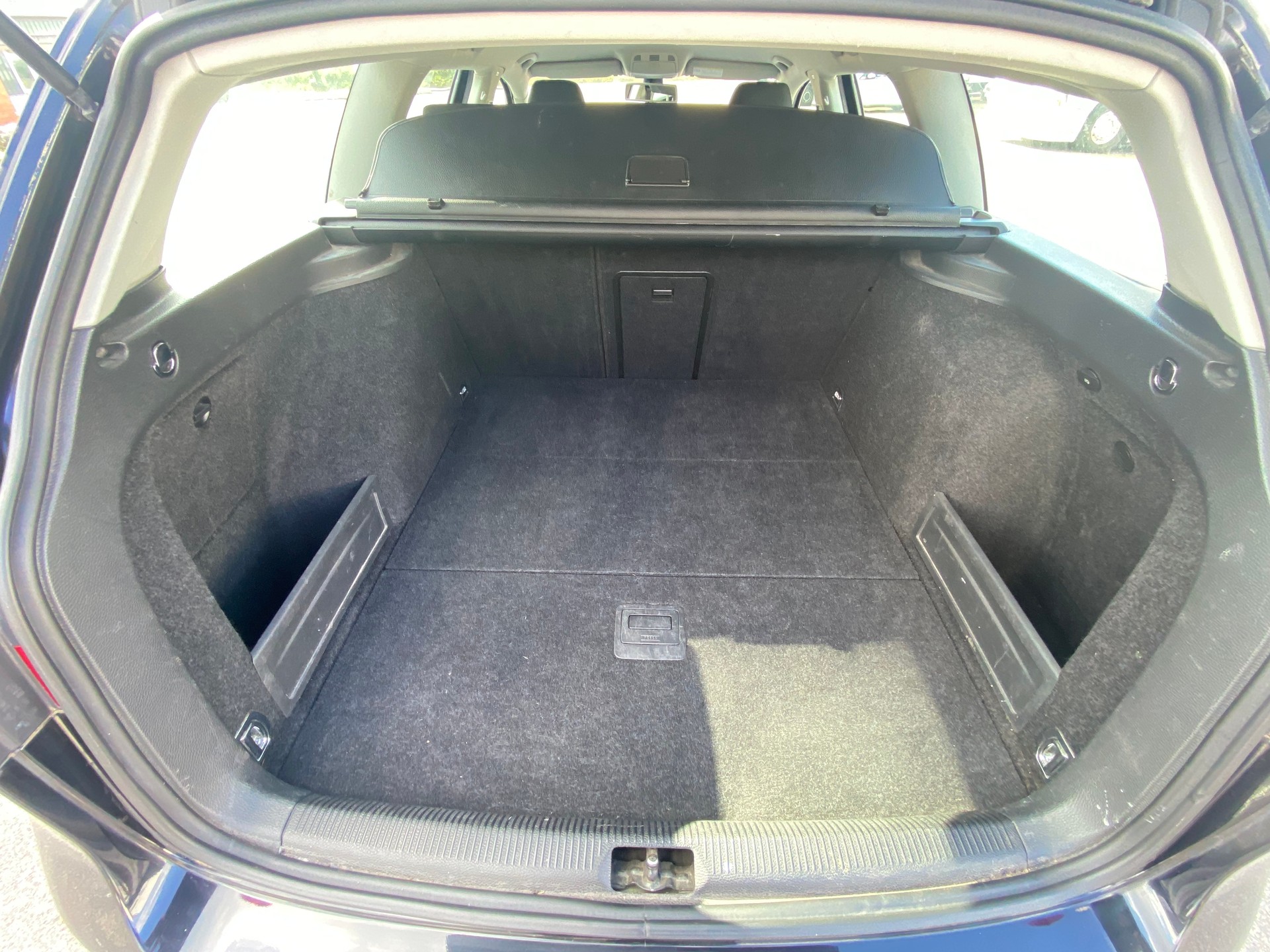 VW Passat Variant 2.0 TDI Comfortline-image-15