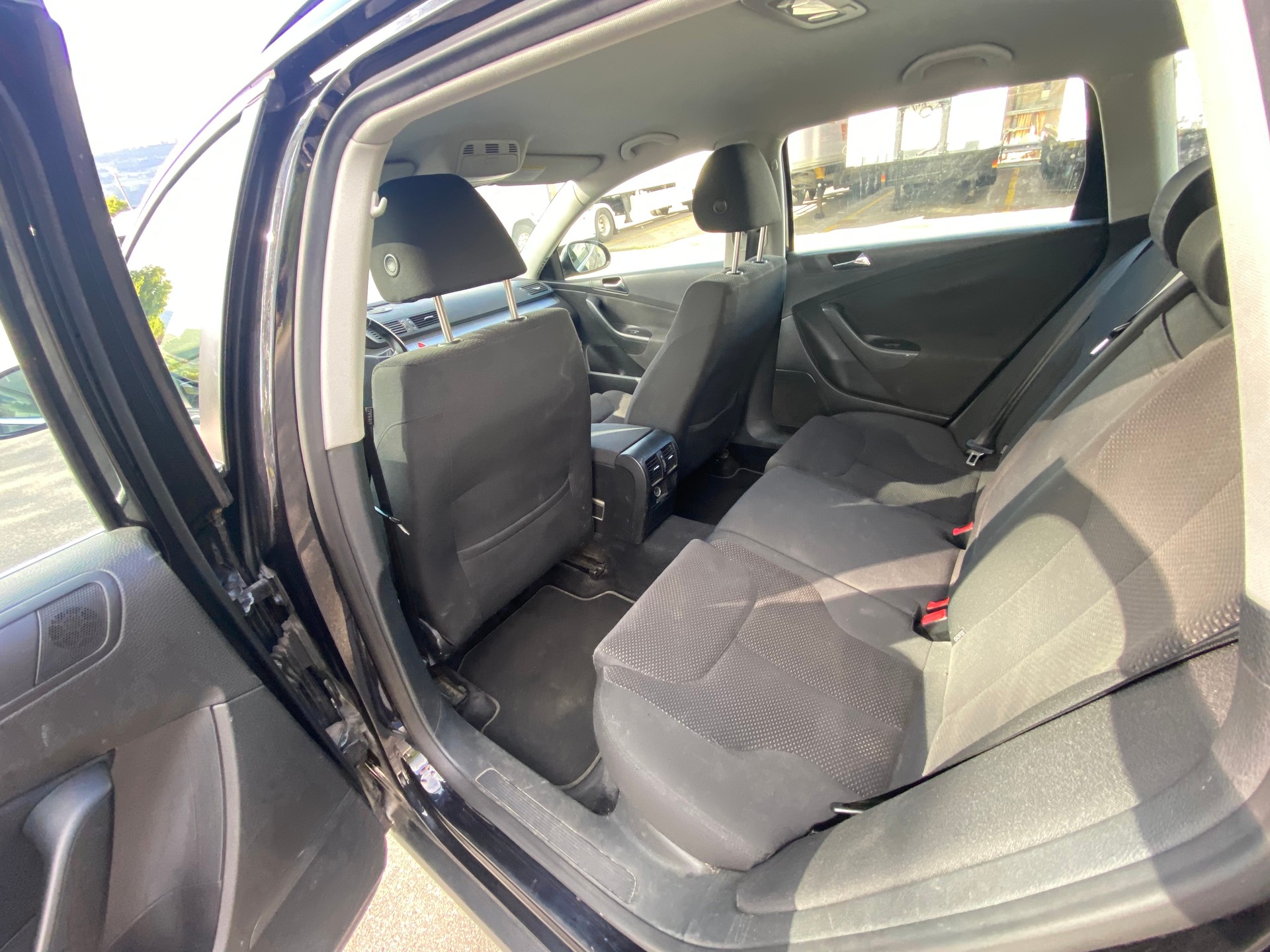 VW Passat Variant 2.0 TDI Comfortline-image-13