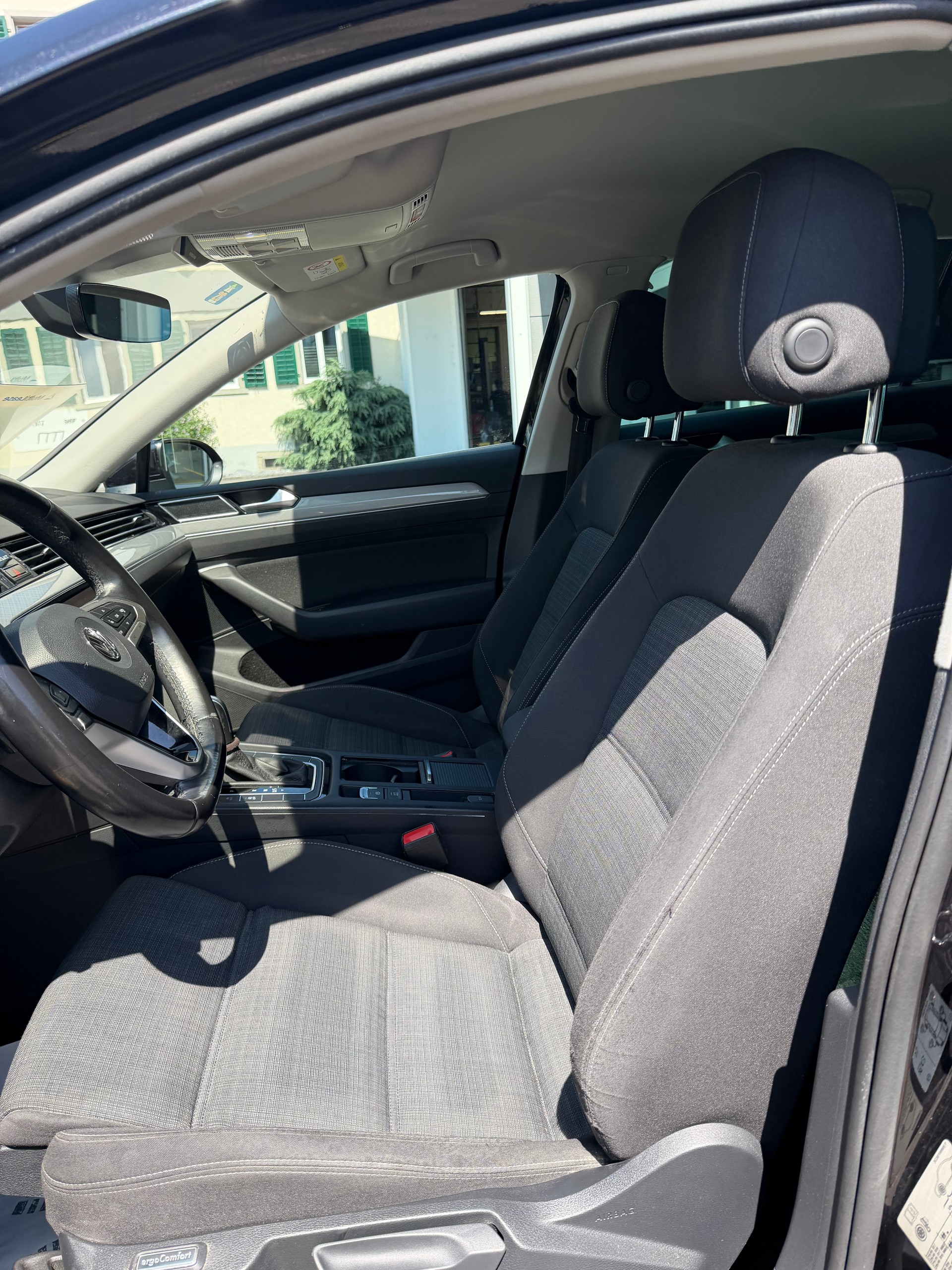 VW Passat 2.0 TDI BMT Elegance DSG-image-13