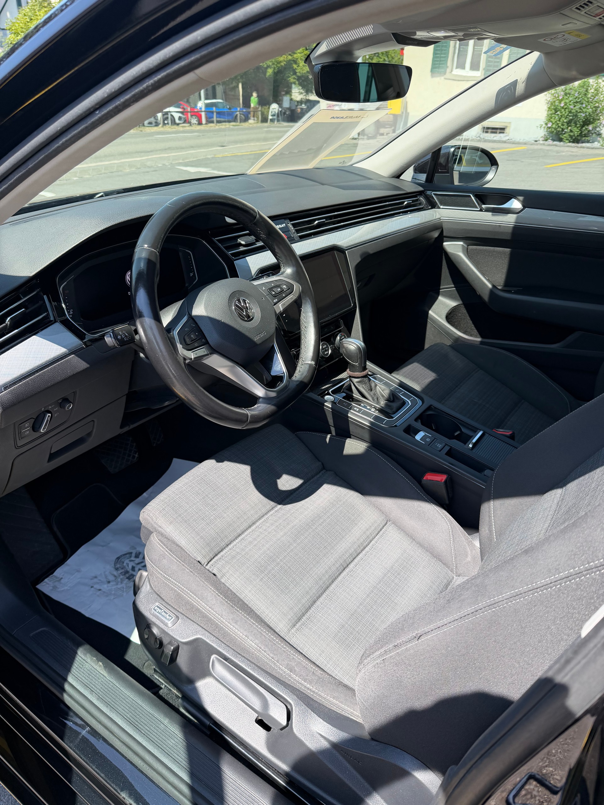 VW Passat 2.0 TDI BMT Elegance DSG-image-10