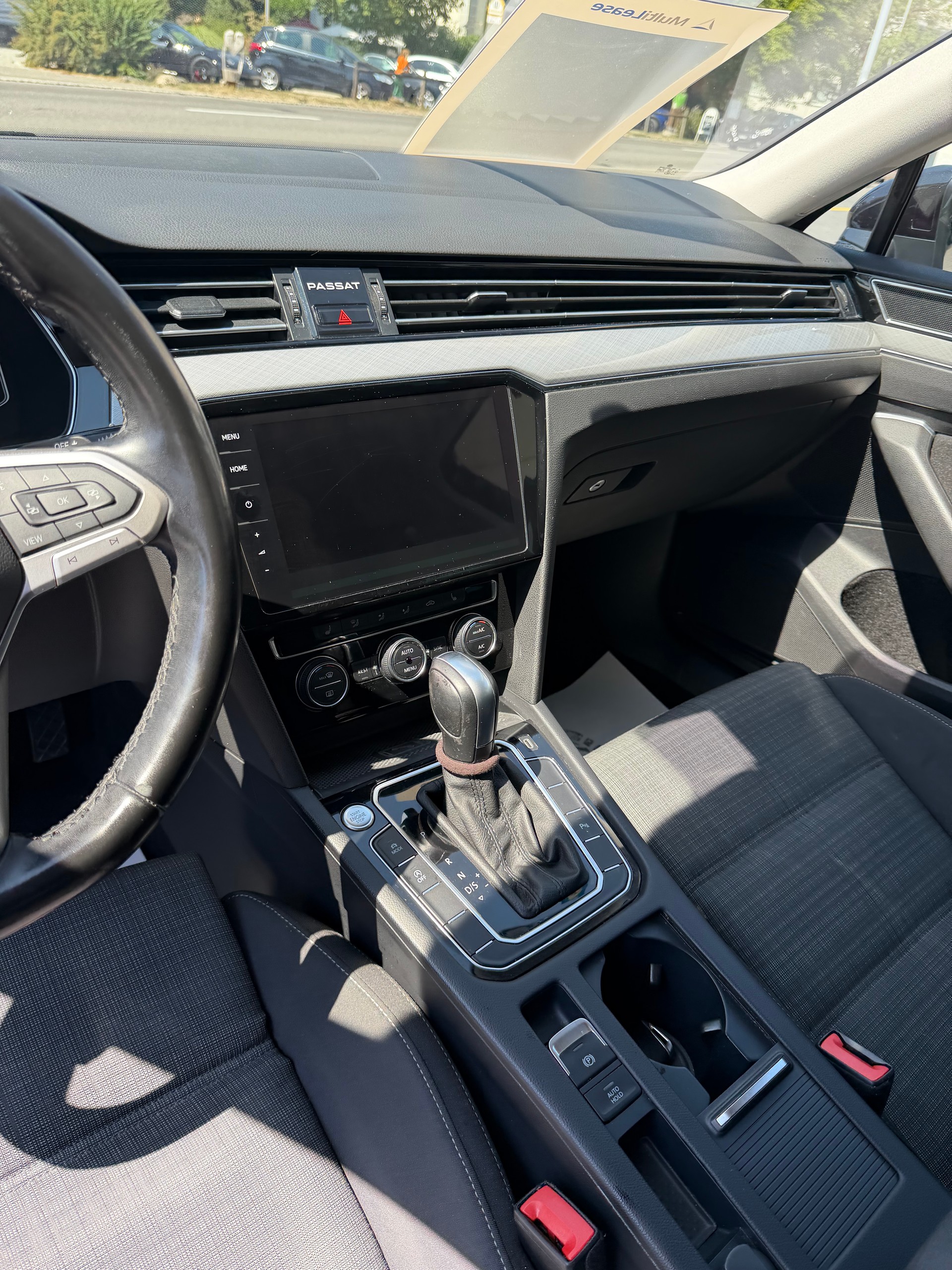 VW Passat 2.0 TDI BMT Elegance DSG-image-11