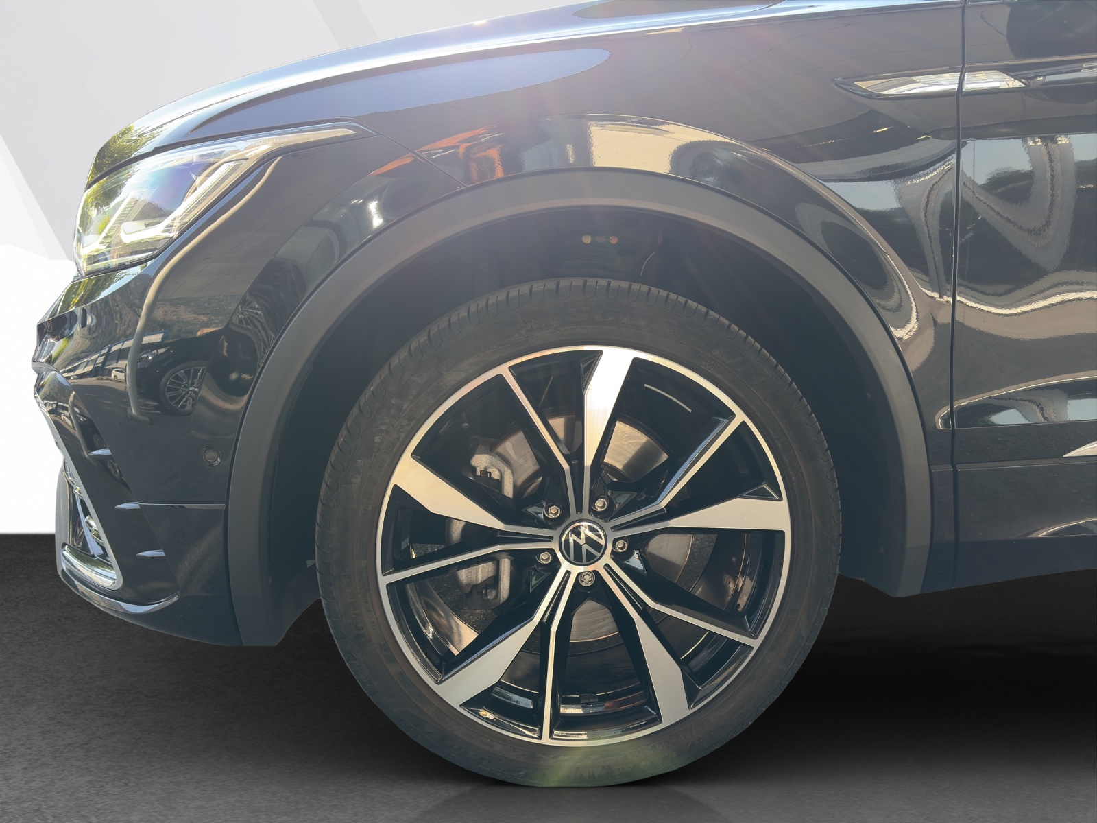 VW Tiguan 2.0 TDI SCR R-Line DSG-image-20