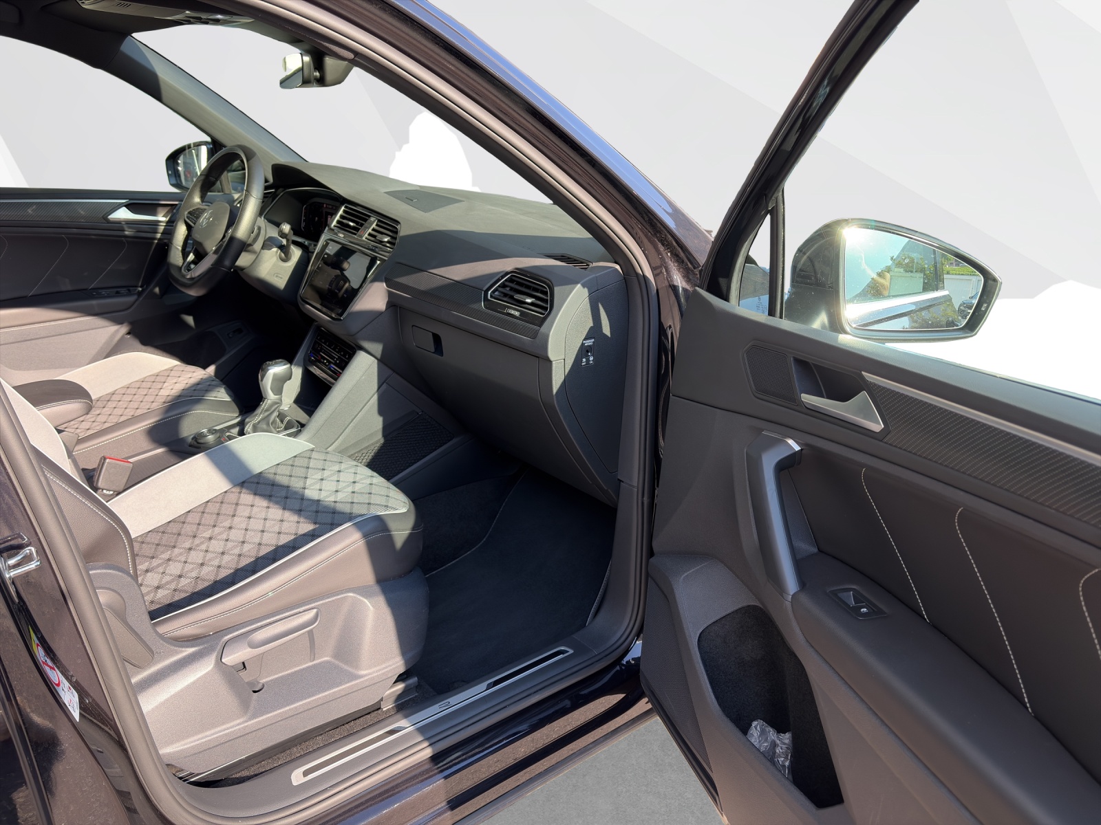 VW Tiguan 2.0 TDI SCR R-Line DSG-image-16