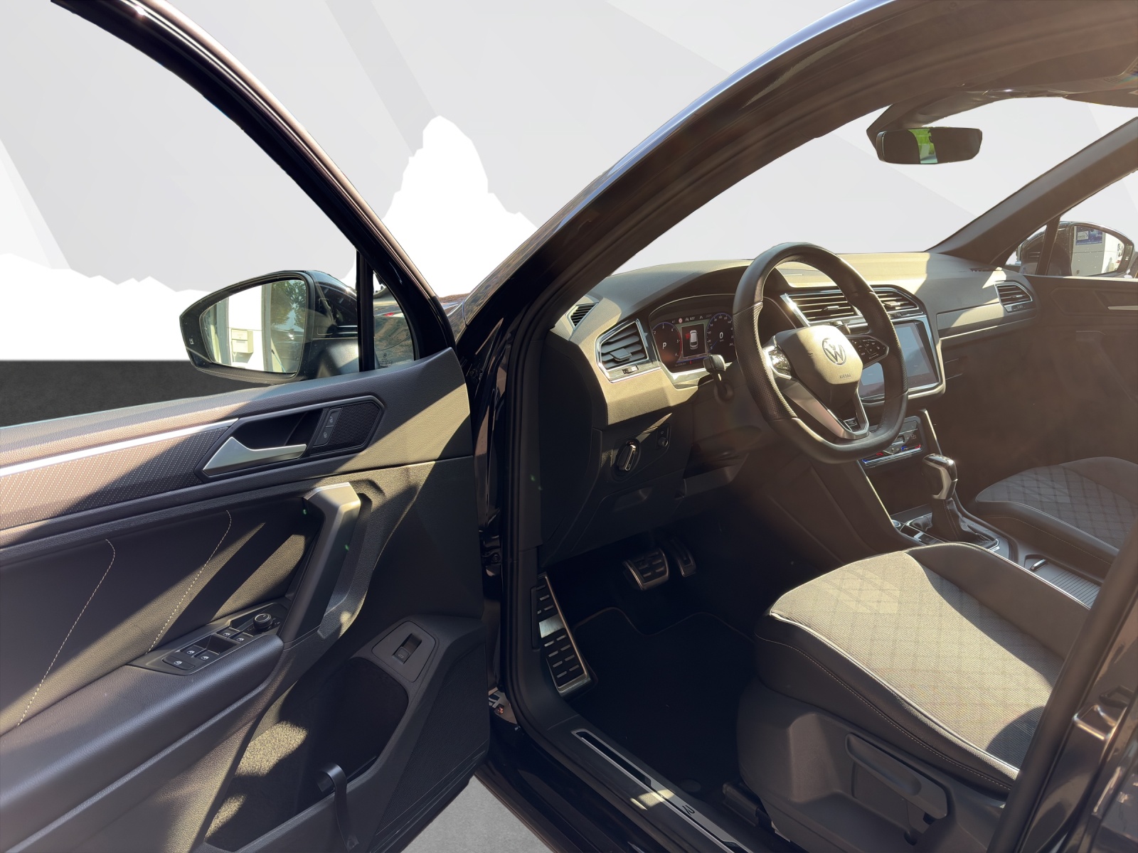 VW Tiguan 2.0 TDI SCR R-Line DSG-image-8