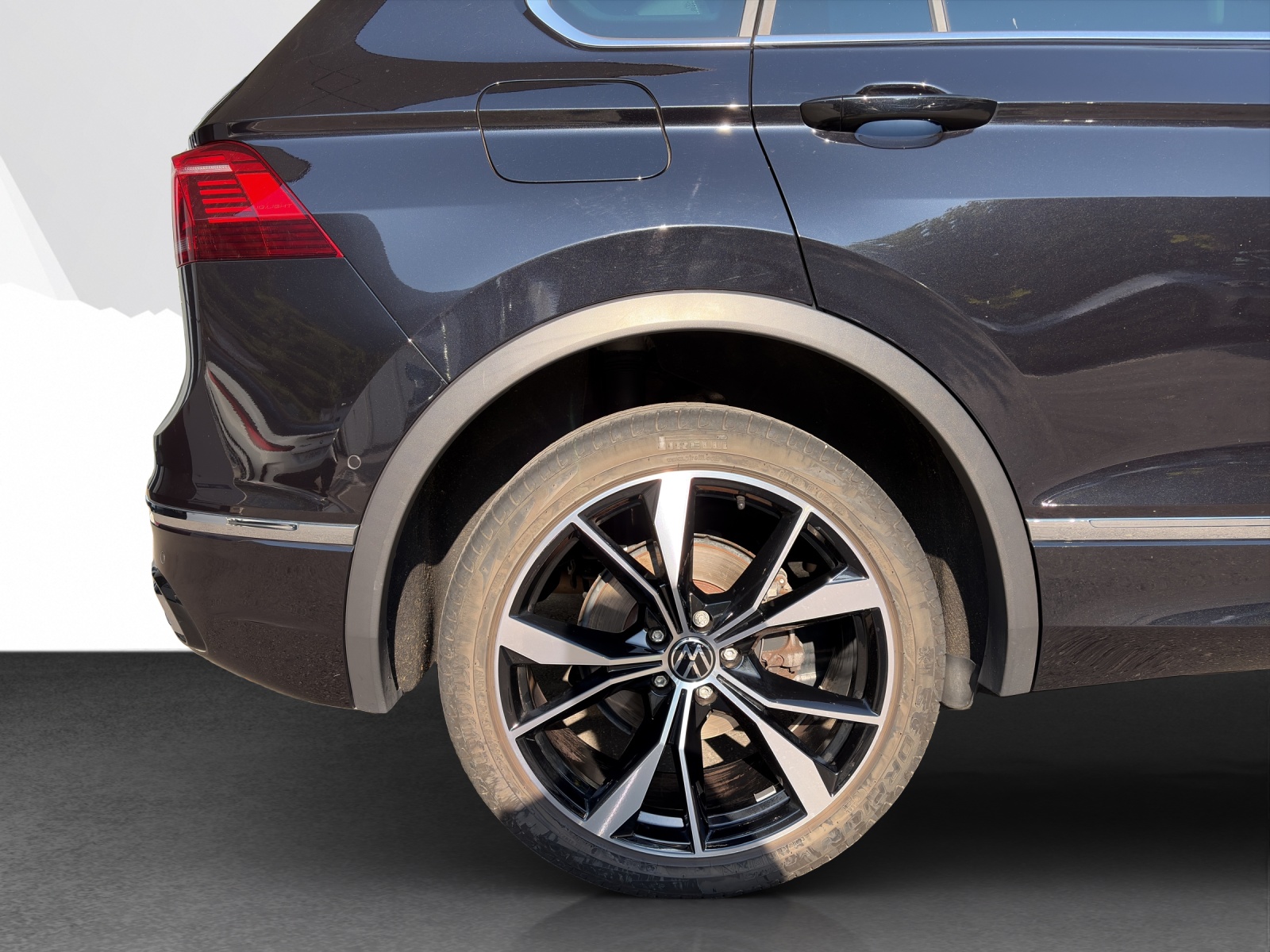 VW Tiguan 2.0 TDI SCR R-Line DSG-image-22