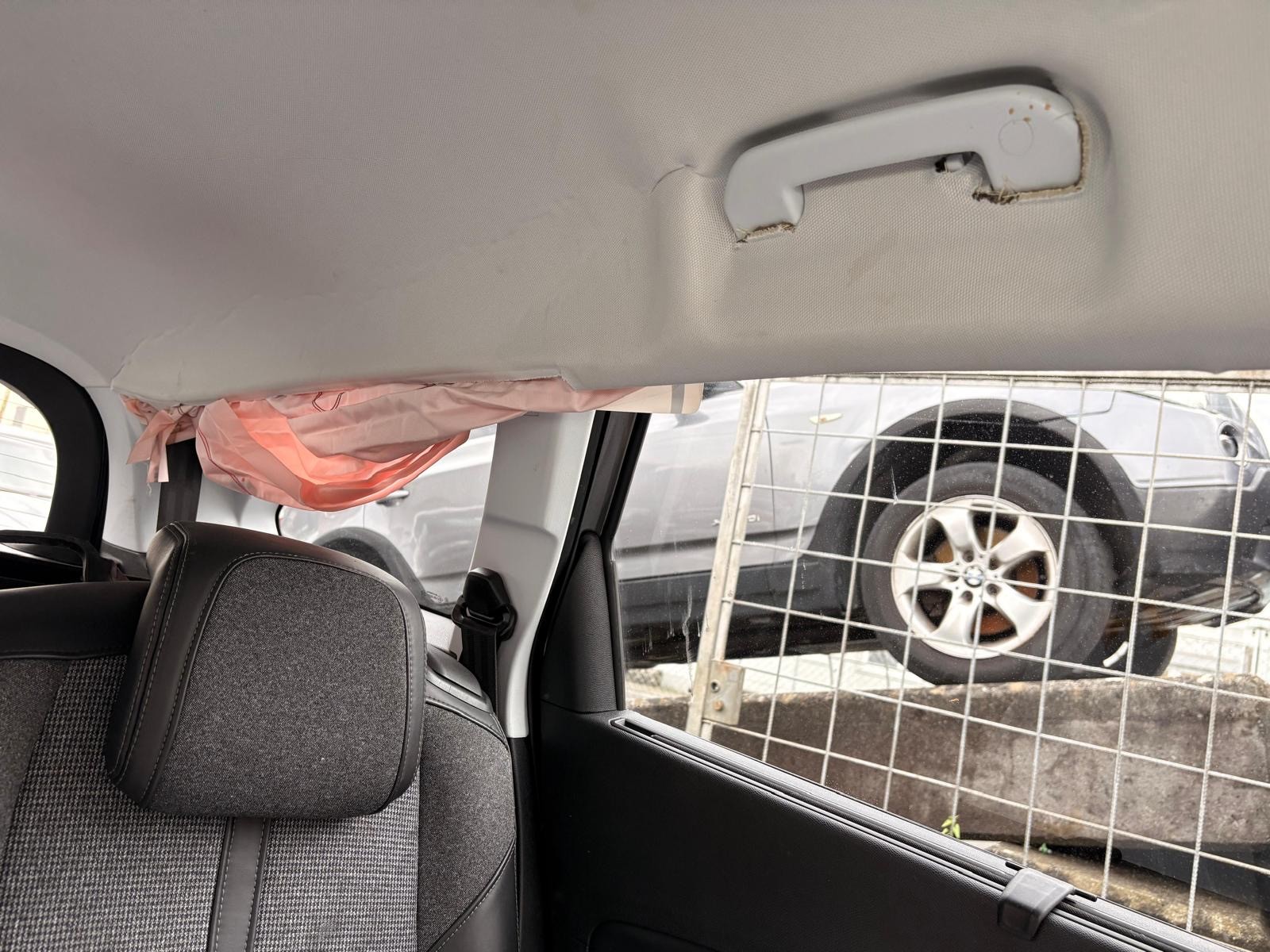 PEUGEOT 5008 1.6 THP Active EAT-image-14