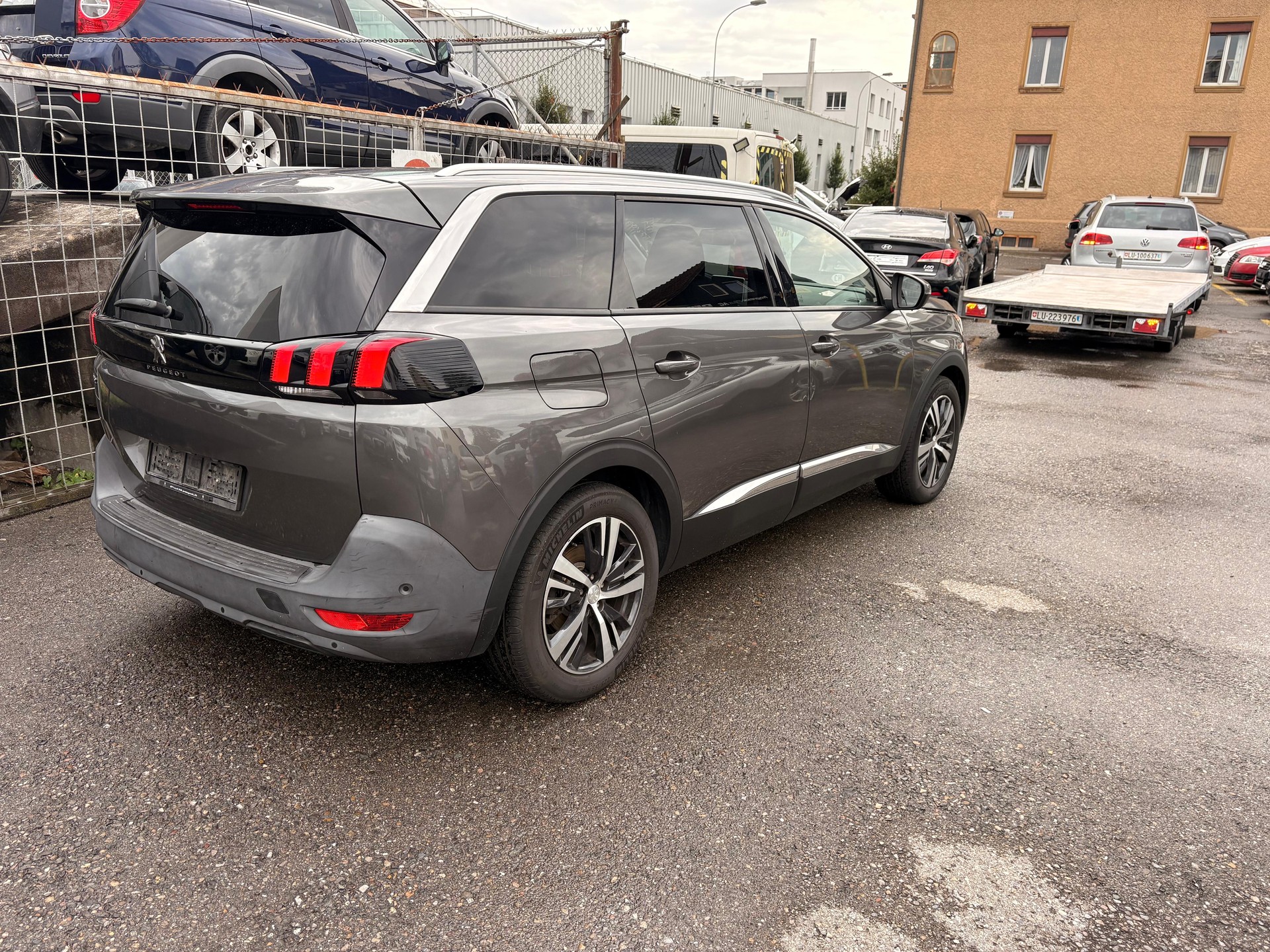 PEUGEOT 5008 1.6 THP Active EAT-image-3