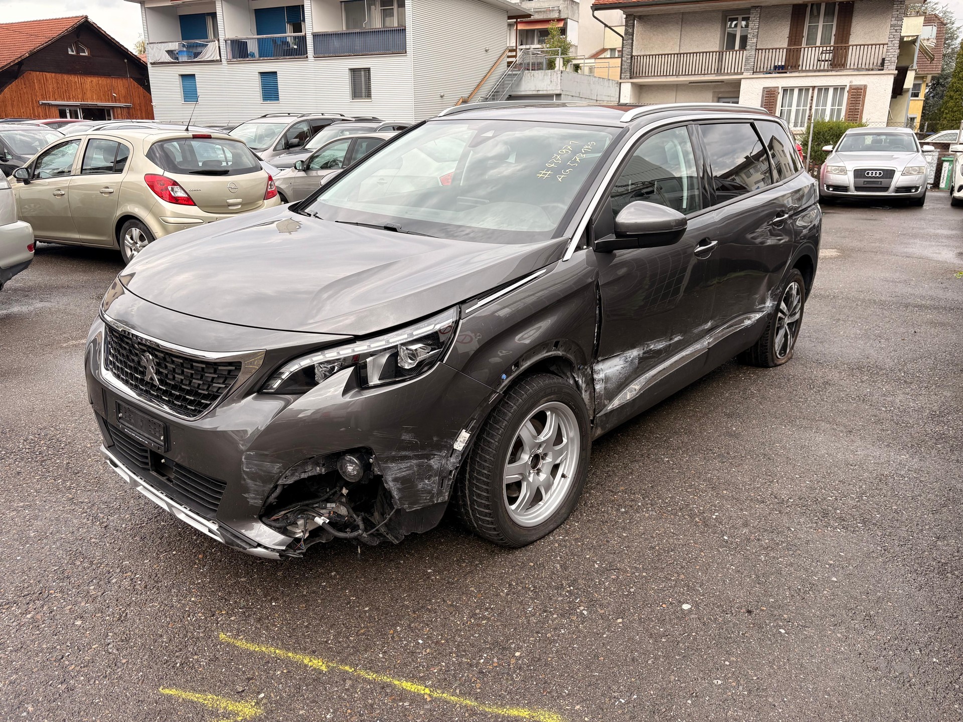 PEUGEOT 5008 1.6 THP Active EAT-image-0