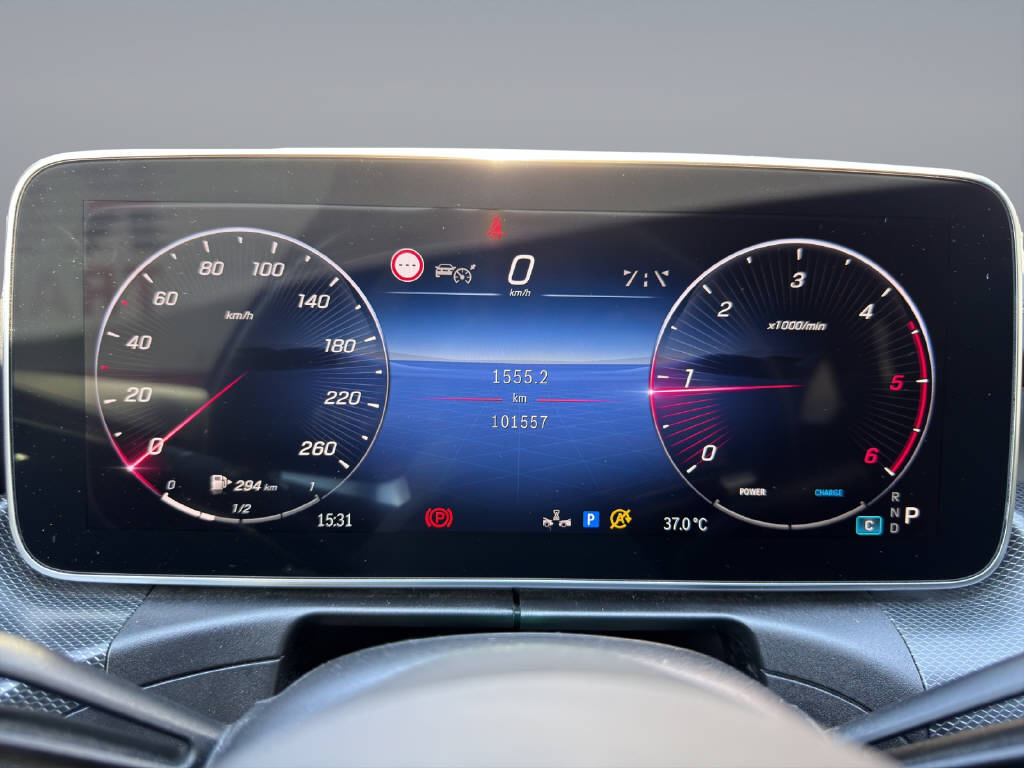 MERCEDES-BENZ C 220 d AMG Line 4matic Kombi-image-11