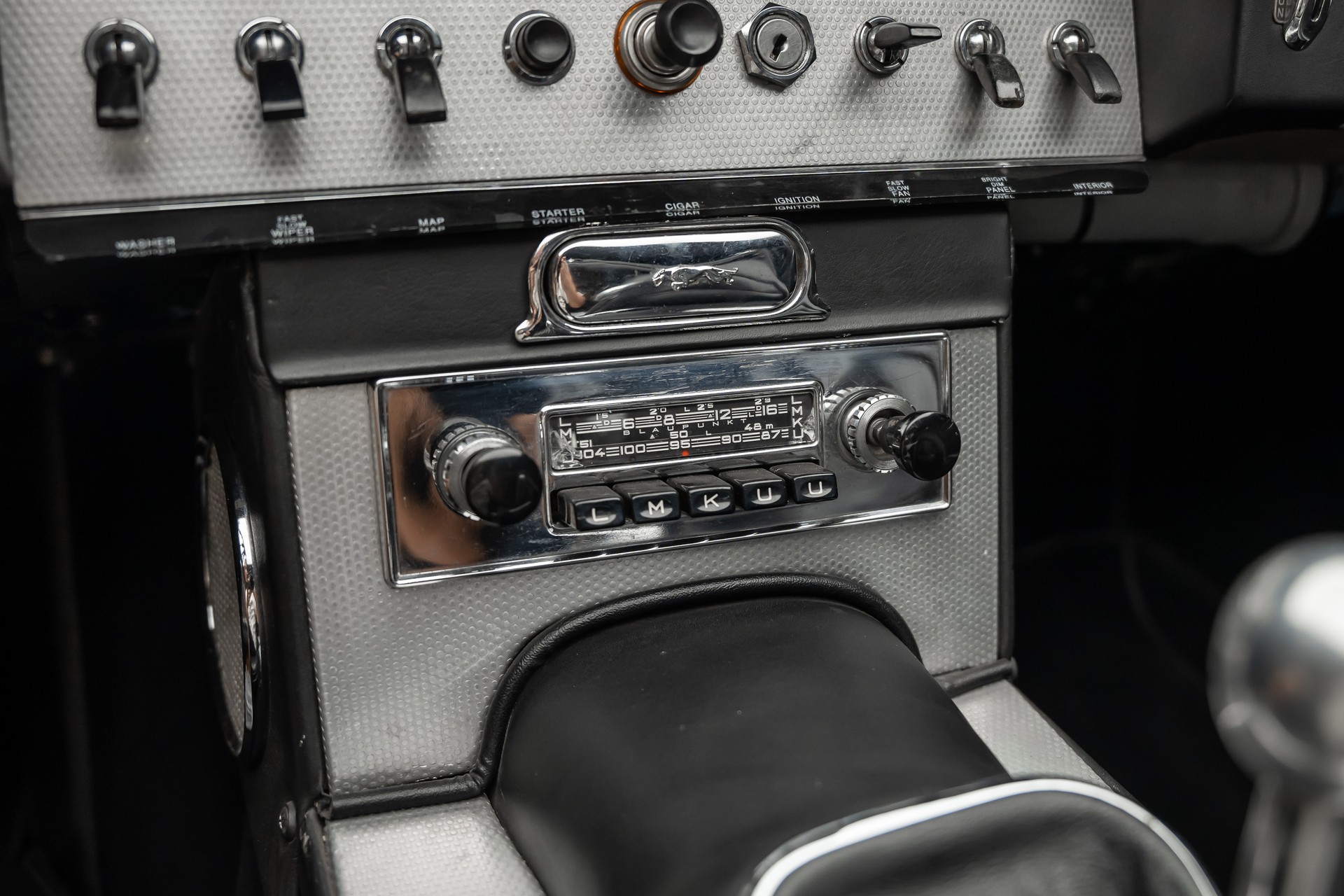 JAGUAR E-TYPE SERIES 1-image-21