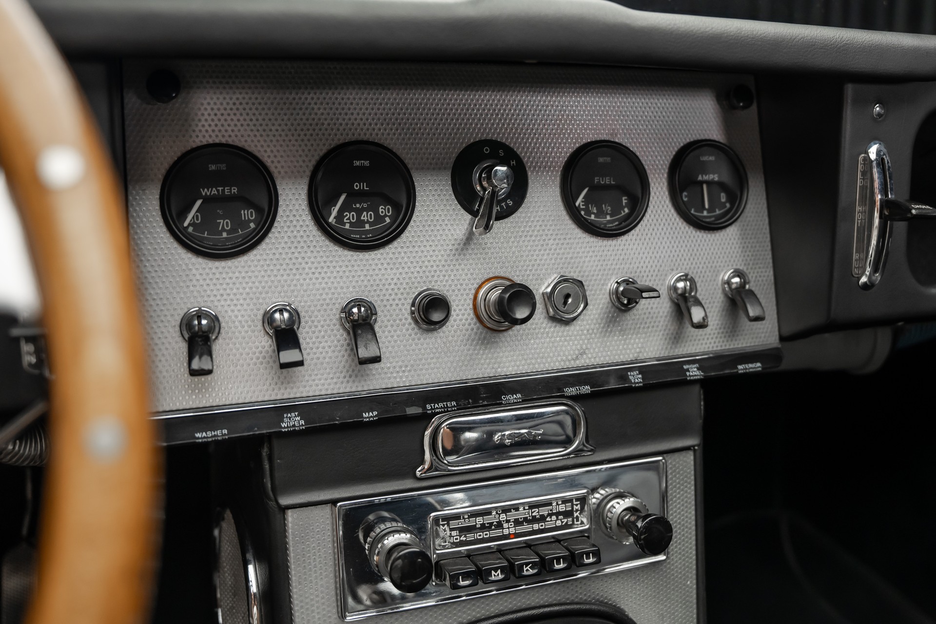 JAGUAR E-TYPE SERIES 1-image-20