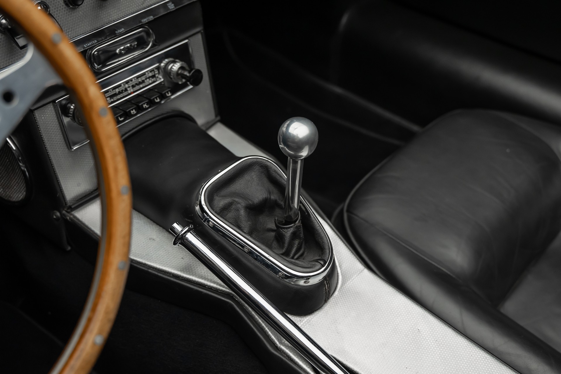 JAGUAR E-TYPE SERIES 1-image-18