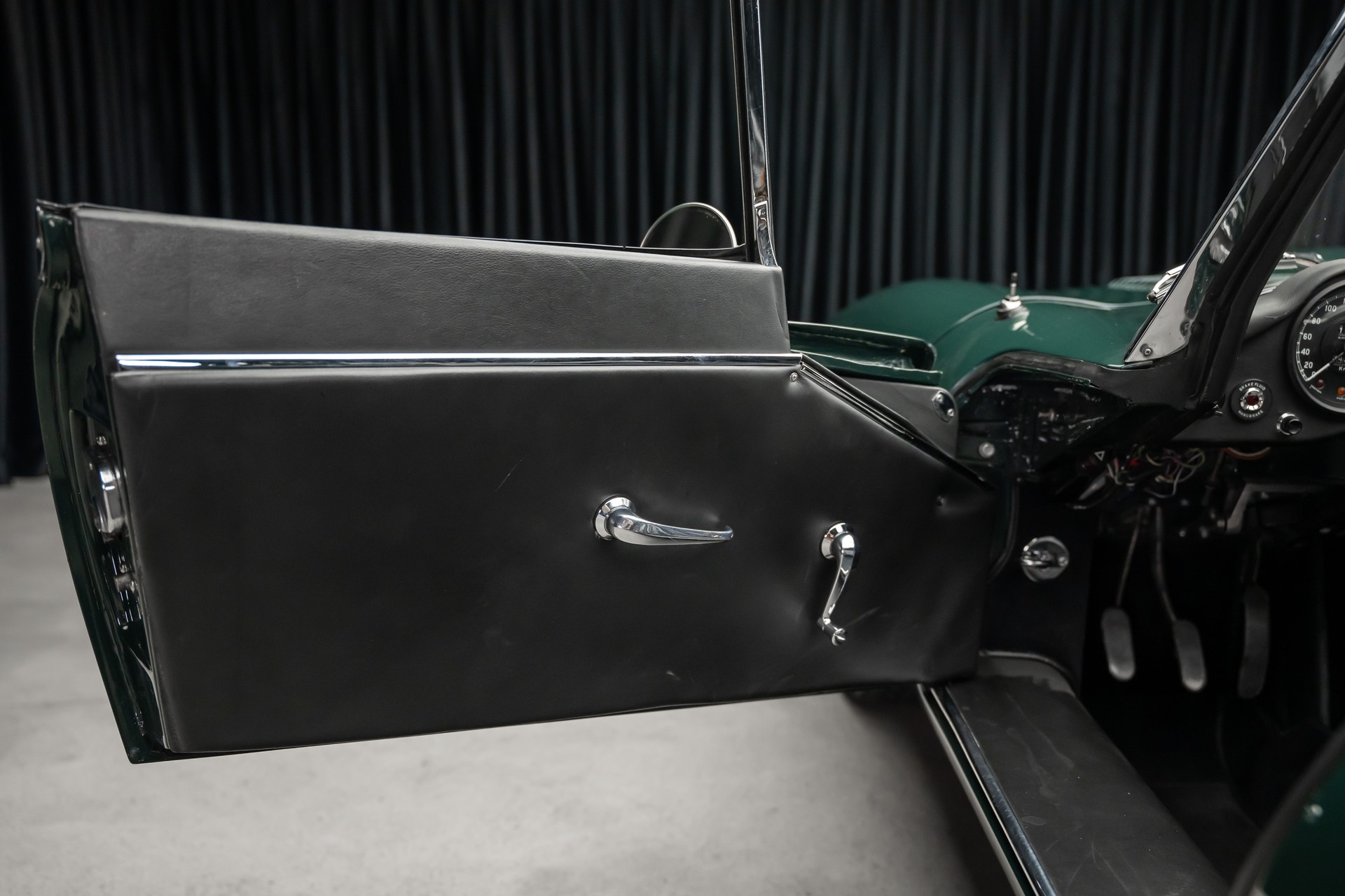 JAGUAR E-TYPE SERIES 1-image-16