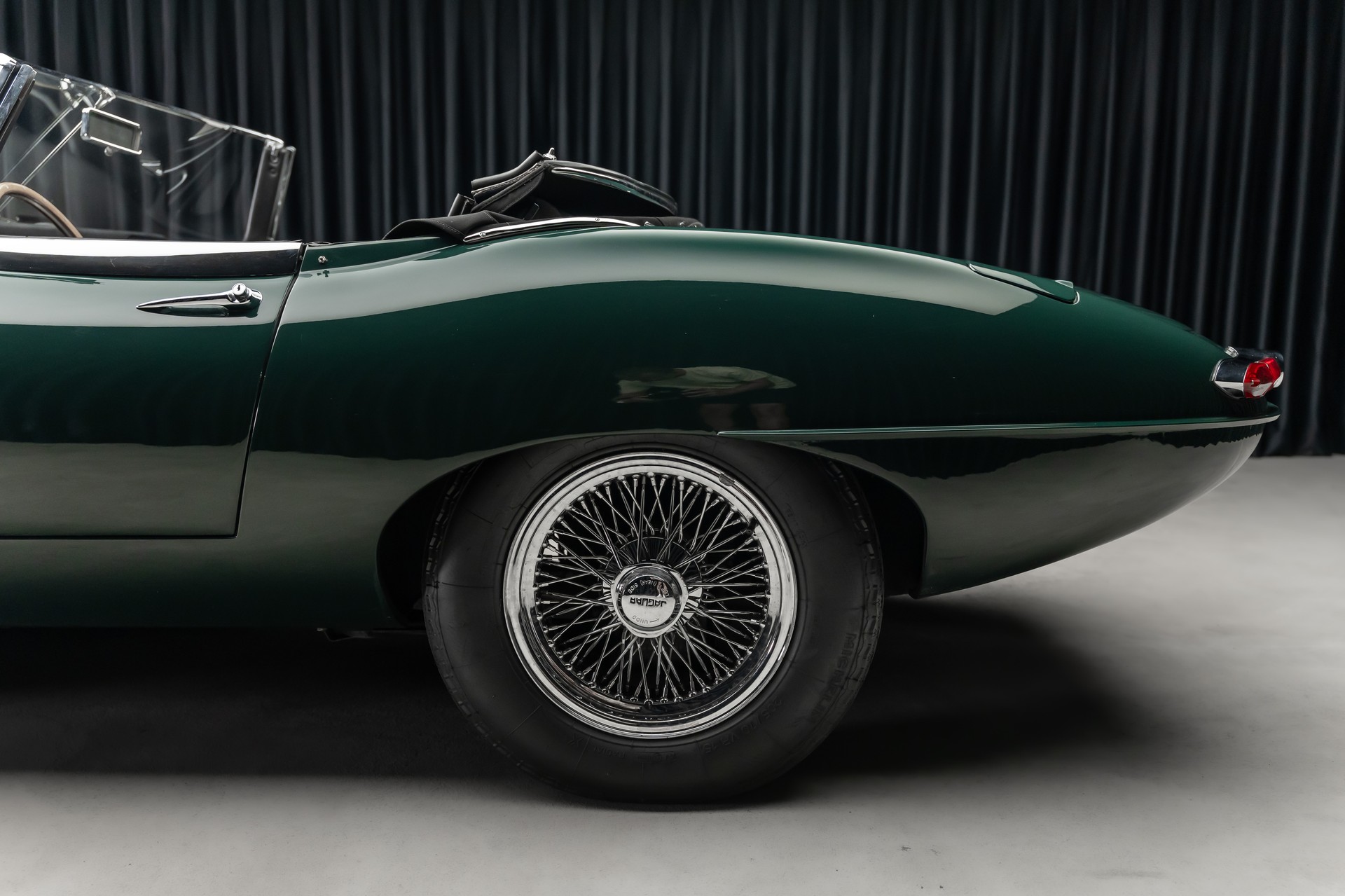 JAGUAR E-TYPE SERIES 1-image-8