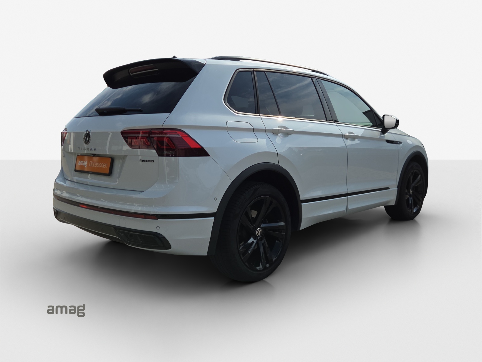 VW Tiguan 2.0TSI R-Line 4Motion DSG-image-4