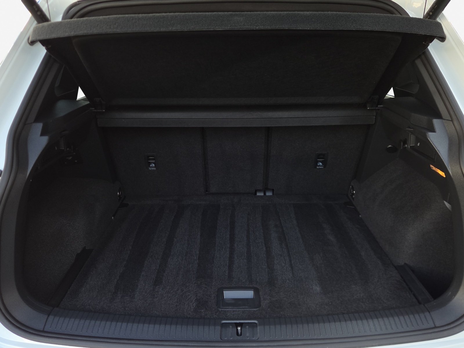 VW Tiguan 2.0TSI R-Line 4Motion DSG-image-12