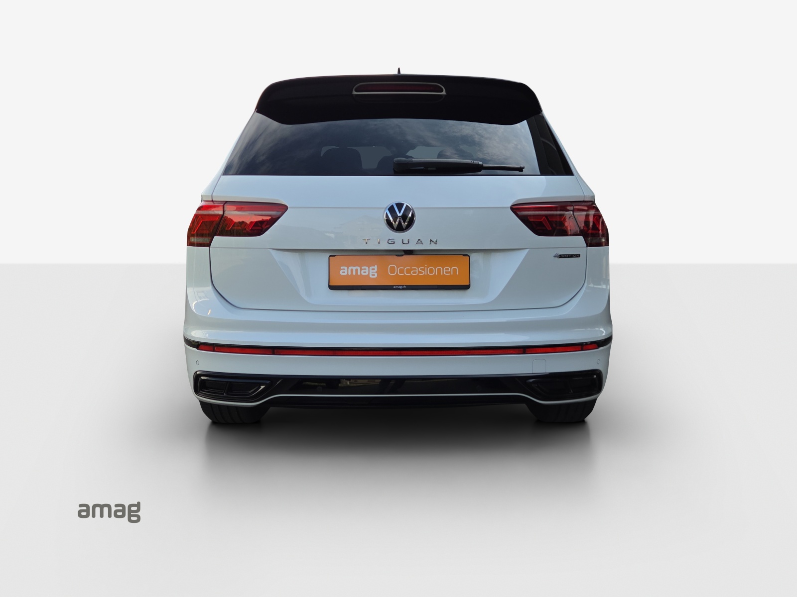 VW Tiguan 2.0TSI R-Line 4Motion DSG-showroom-element-3
