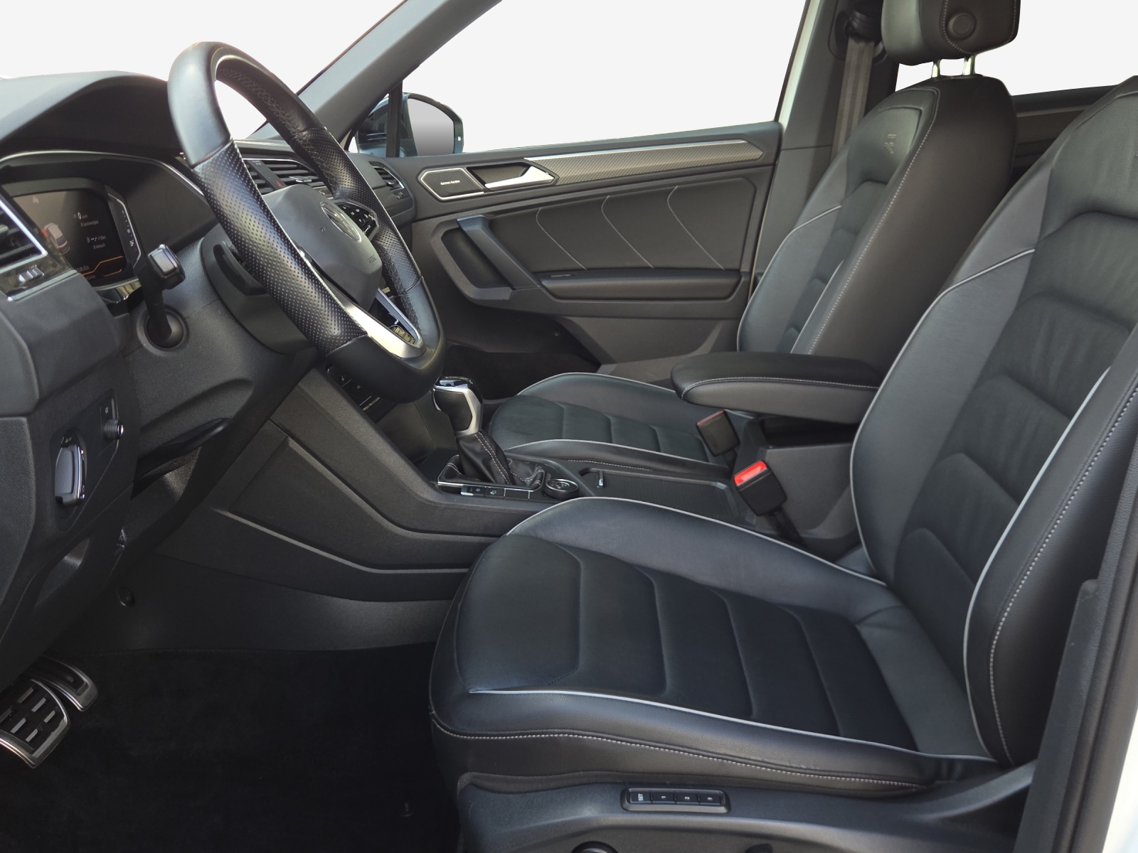 VW Tiguan 2.0TSI R-Line 4Motion DSG-image-7