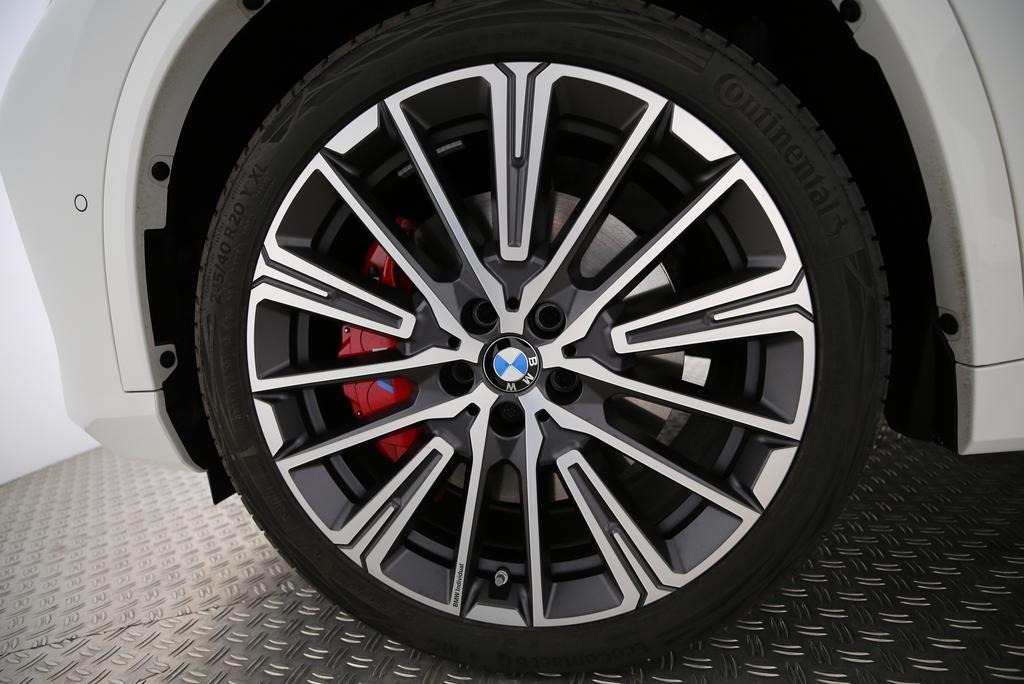 BMW X1 30e xDrive paddles-image-5