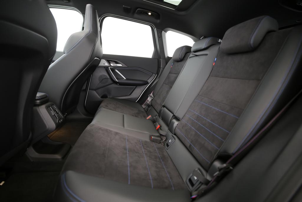 BMW X1 30e xDrive paddles-image-14