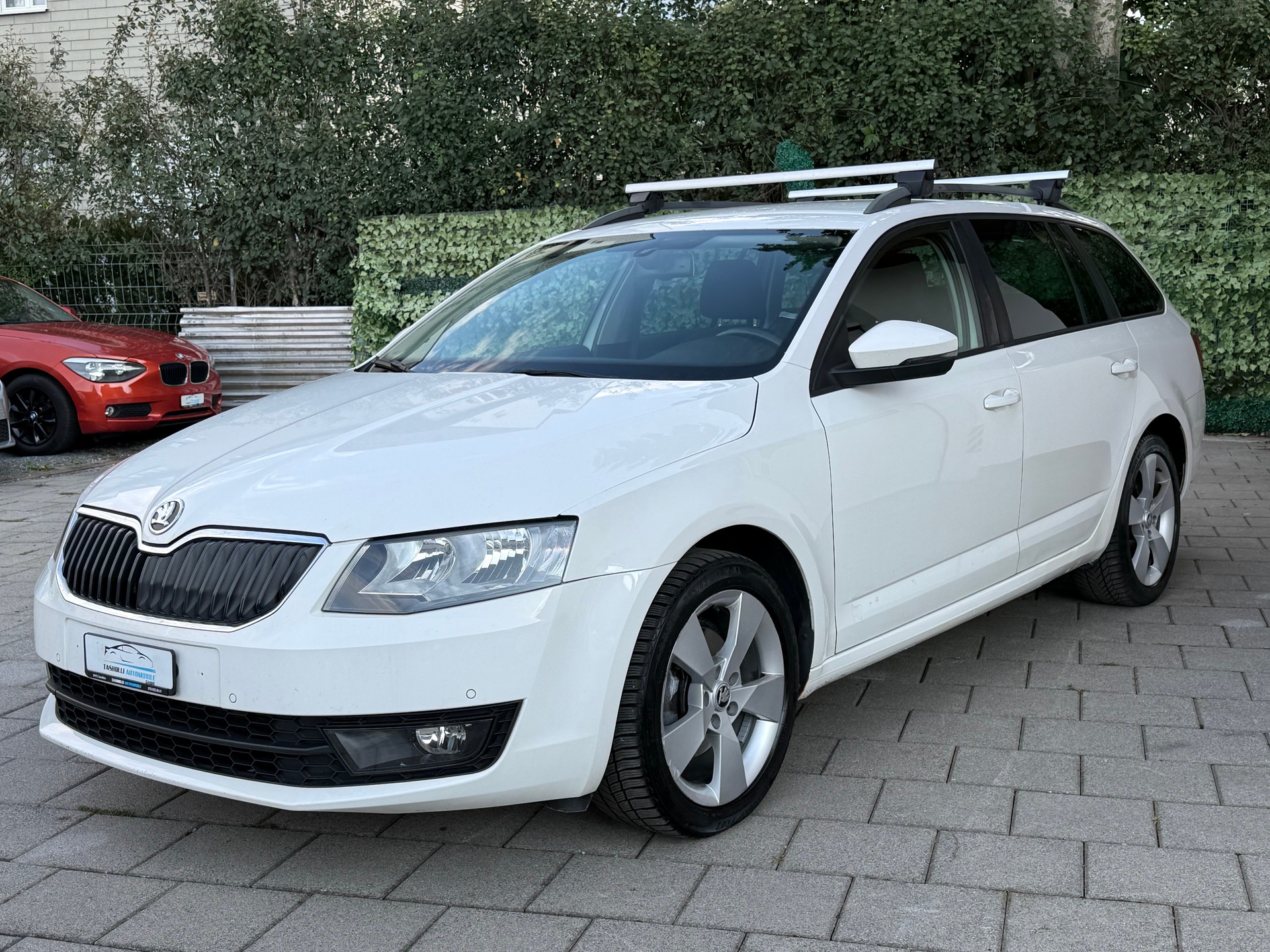 SKODA Octavia Combi 2.0 TDI Ambition 4x4-image-3