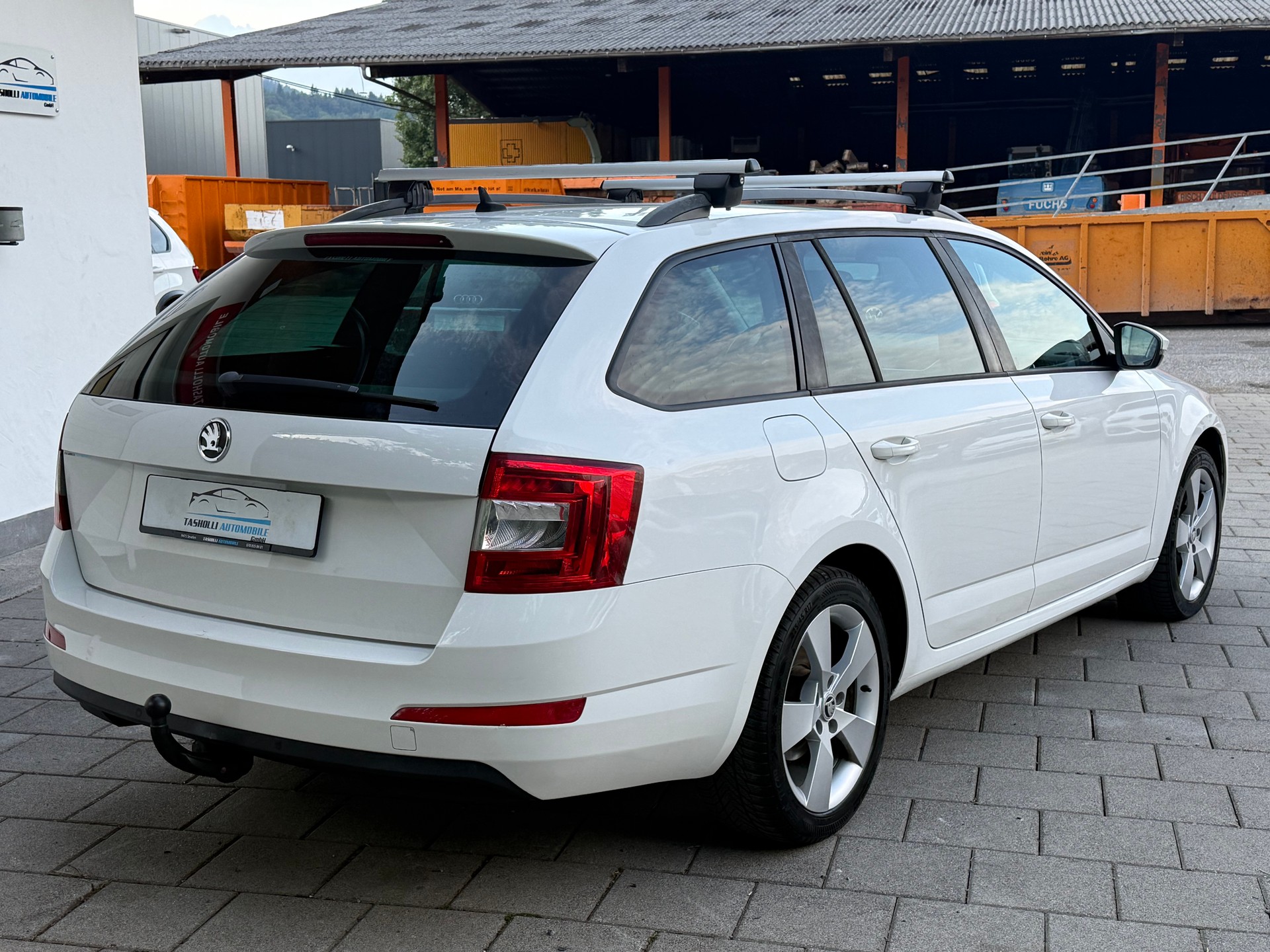 SKODA Octavia Combi 2.0 TDI Ambition 4x4-image-8