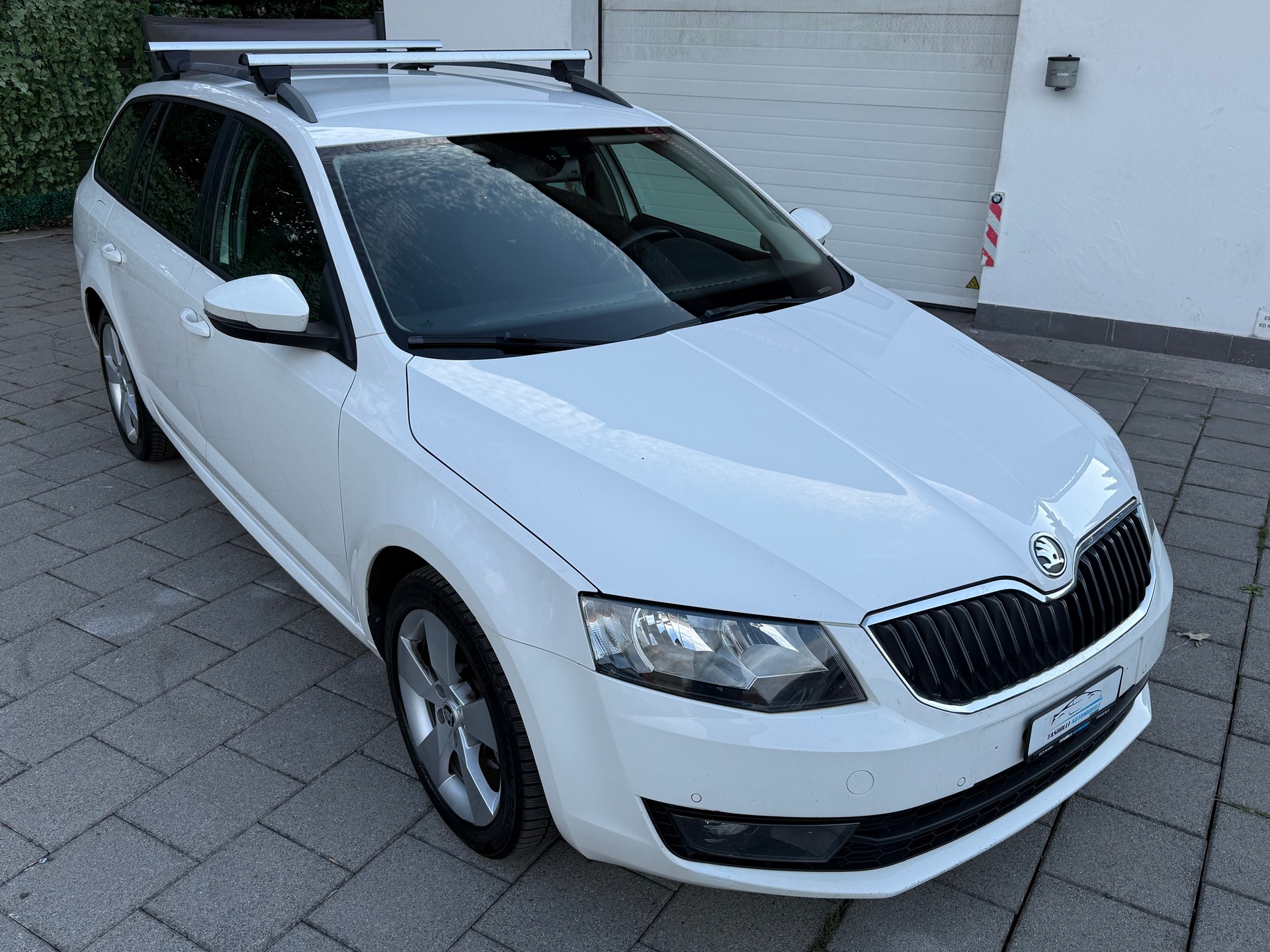 SKODA Octavia Combi 2.0 TDI Ambition 4x4-image-10