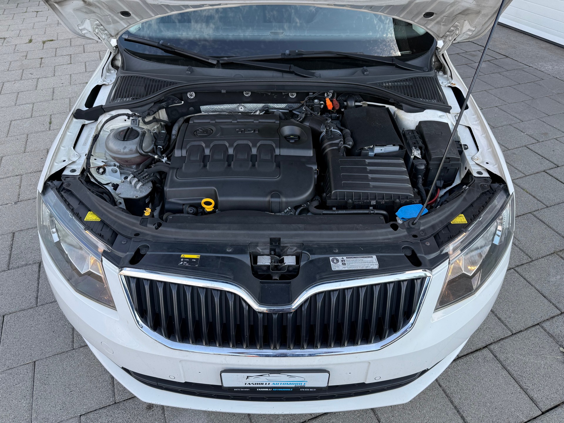 SKODA Octavia Combi 2.0 TDI Ambition 4x4-image-21