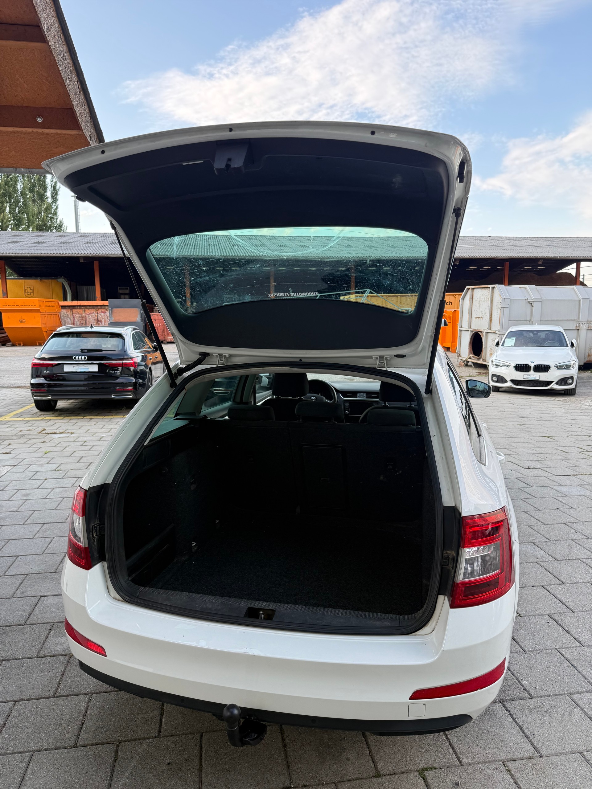 SKODA Octavia Combi 2.0 TDI Ambition 4x4-image-7