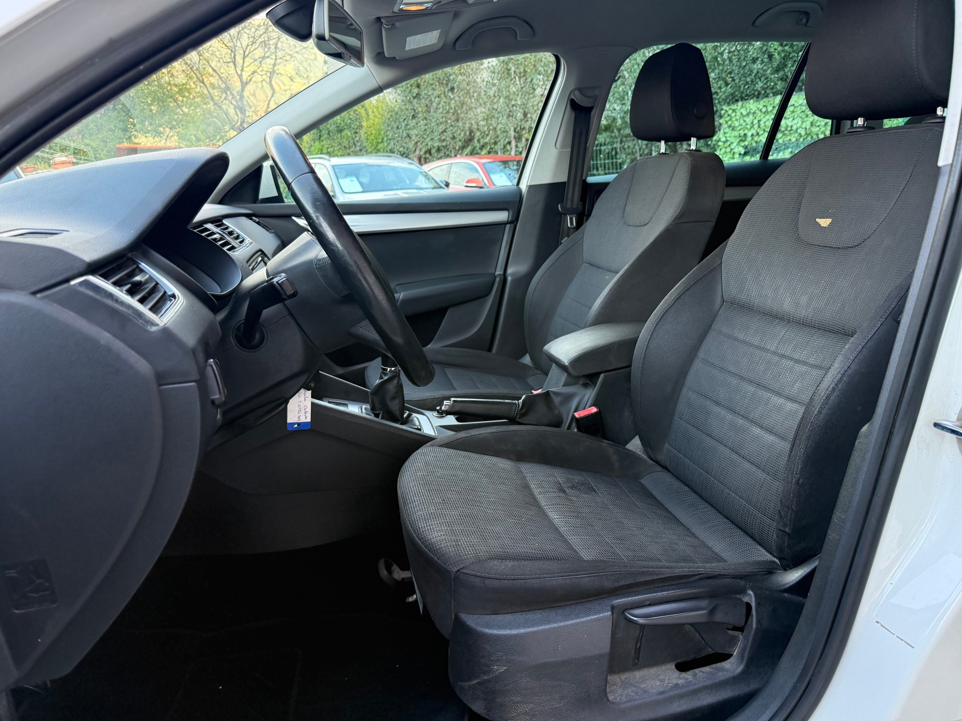 SKODA Octavia Combi 2.0 TDI Ambition 4x4-image-18