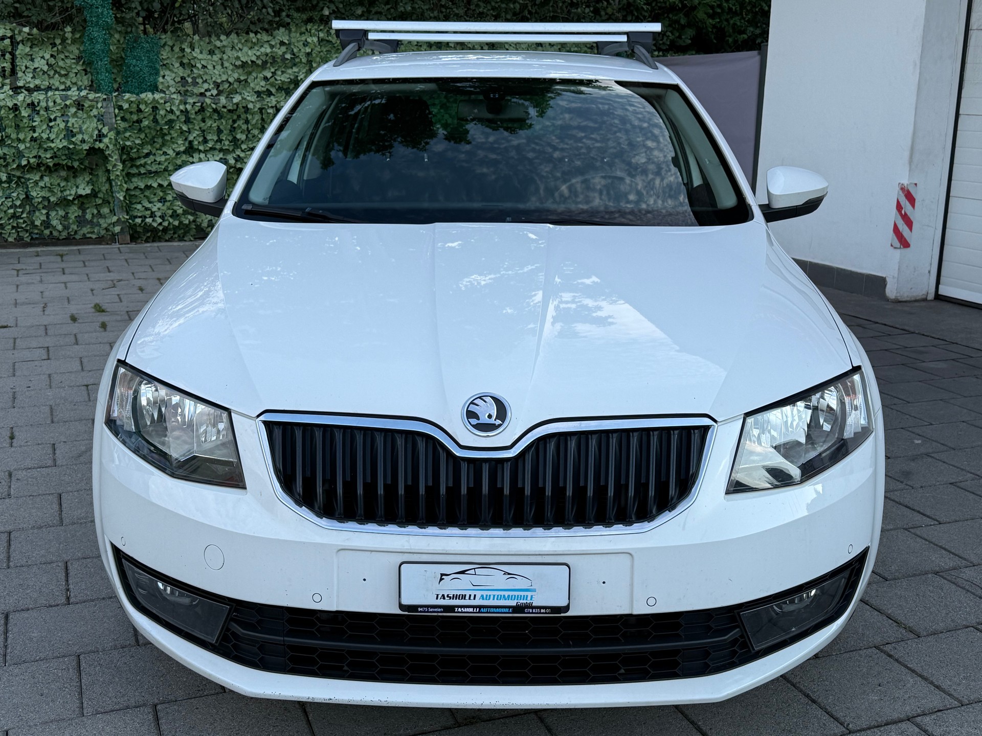SKODA Octavia Combi 2.0 TDI Ambition 4x4-image-2