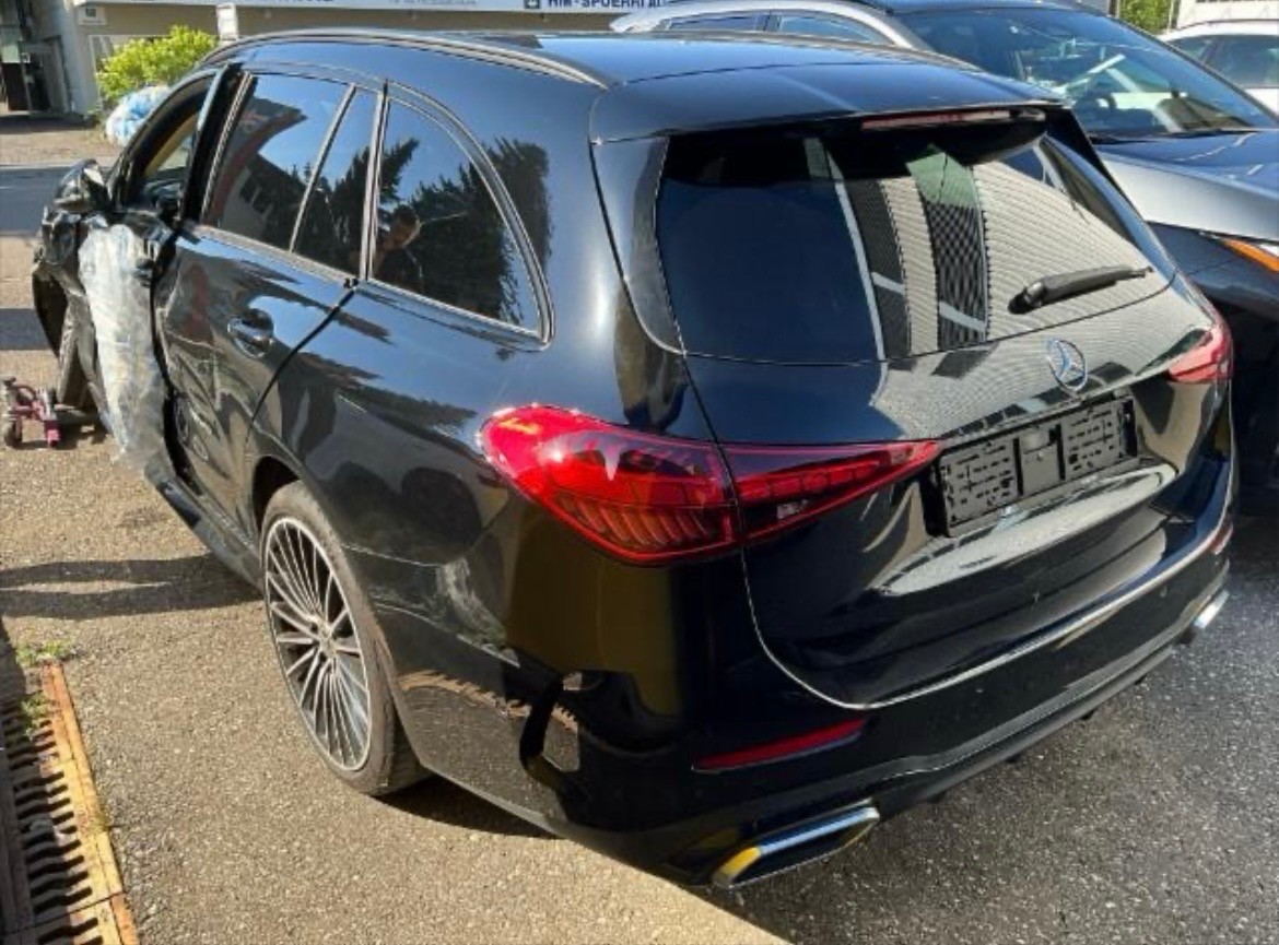 MERCEDES-BENZ C 180 T AMG Line-image-3