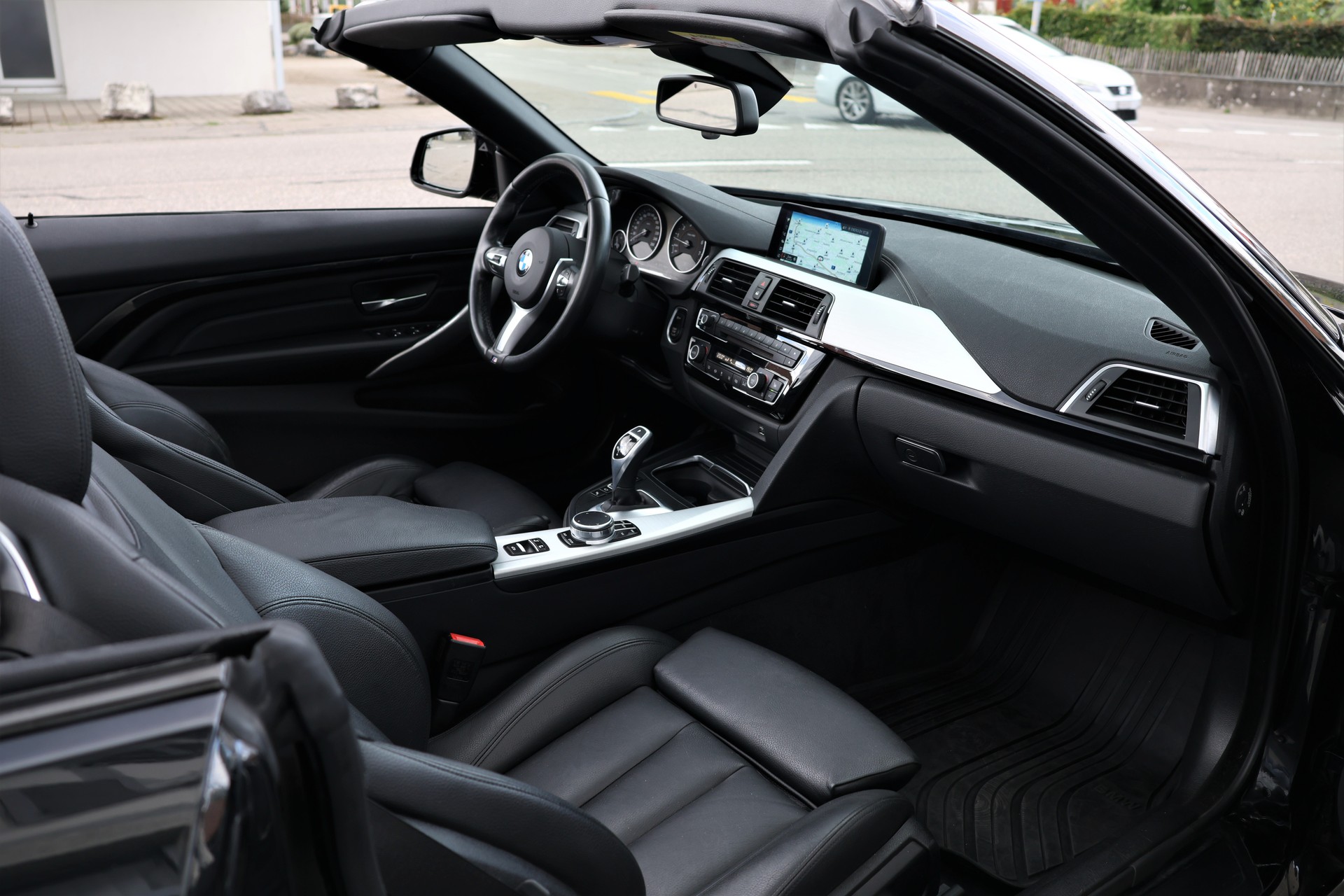 BMW 430i Cabriolet xDrive M Sport Steptronic (CH)-image-19