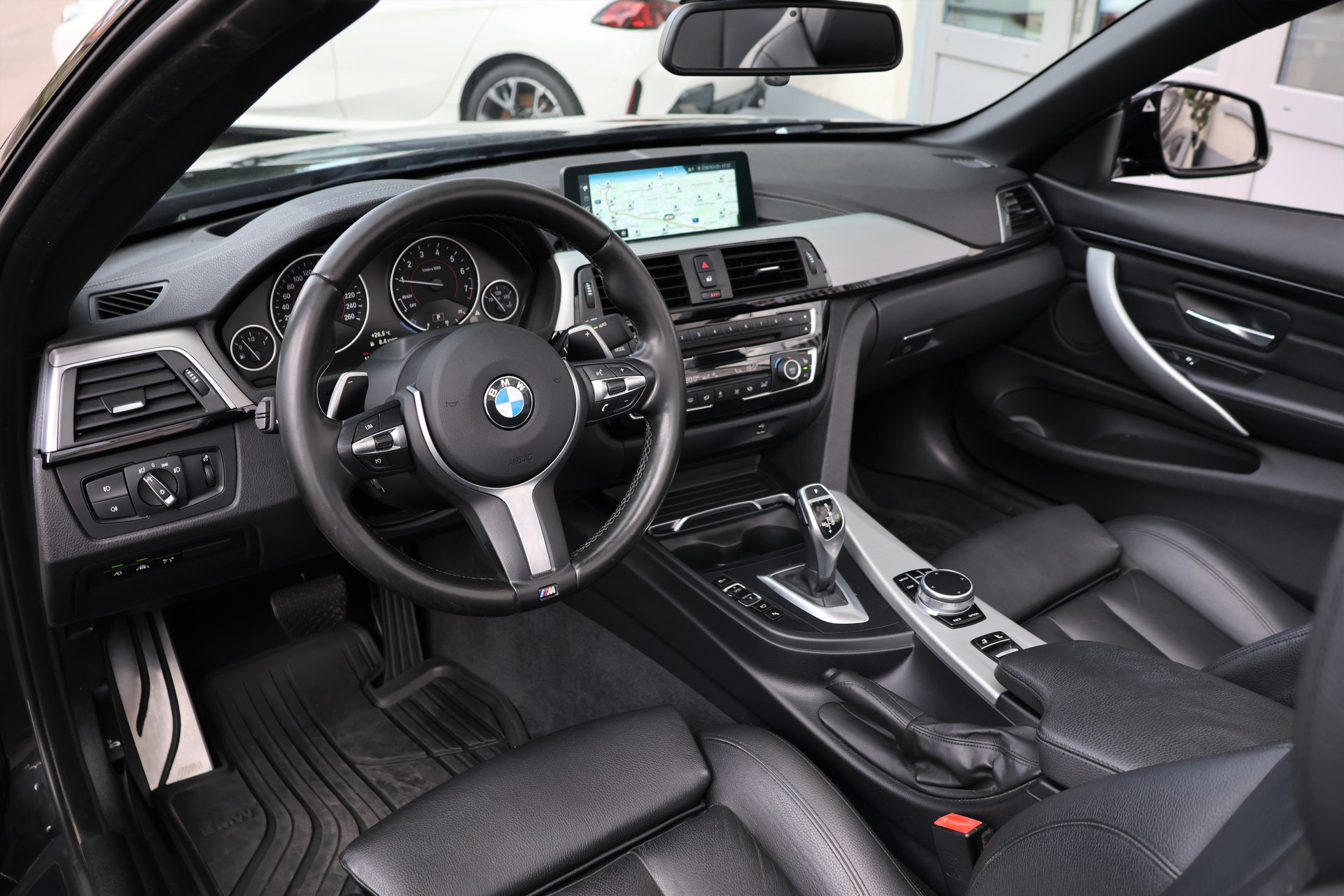 BMW 430i Cabriolet xDrive M Sport Steptronic (CH)-image-14