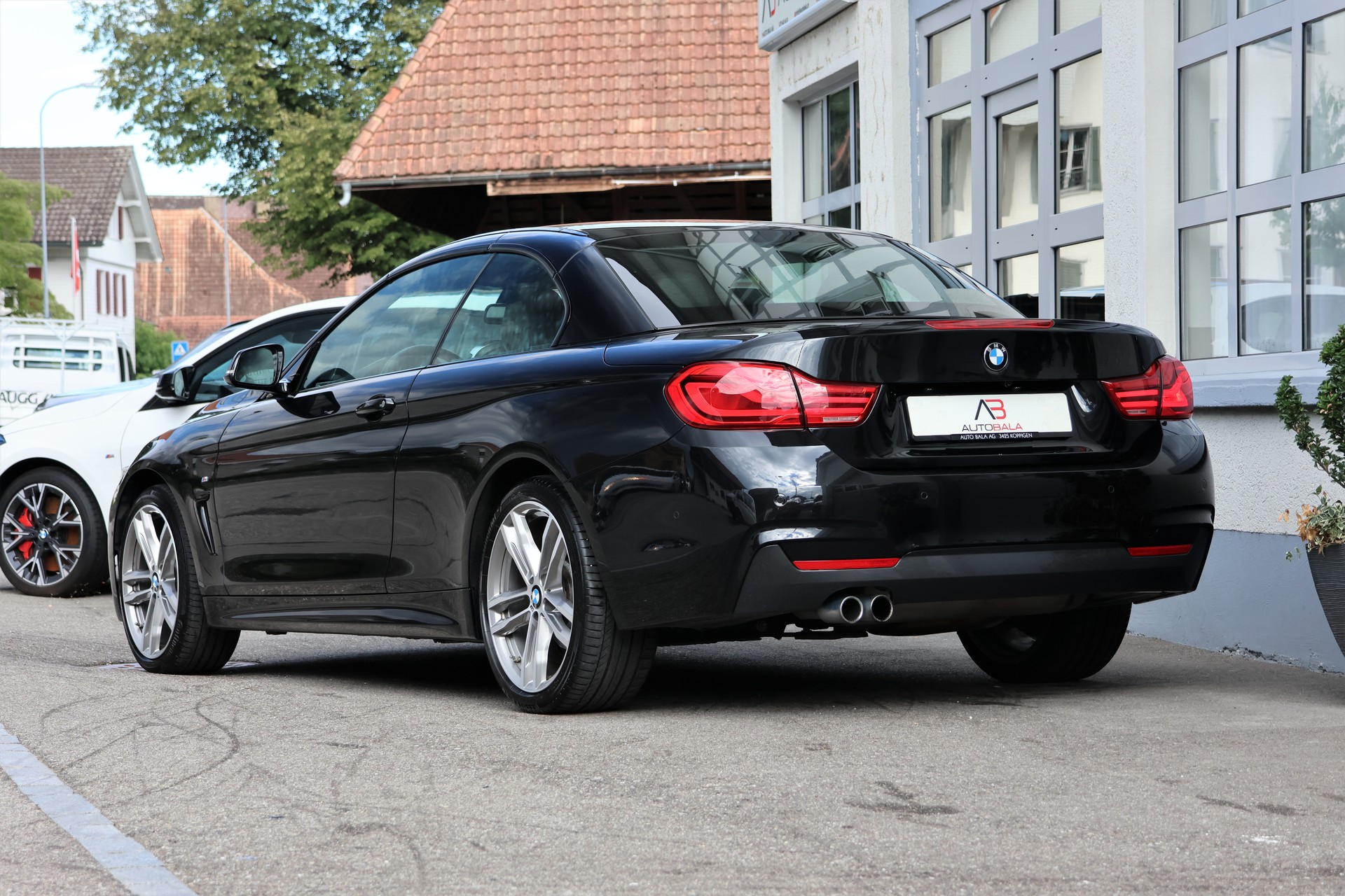 BMW 430i Cabriolet xDrive M Sport Steptronic (CH)-image-1