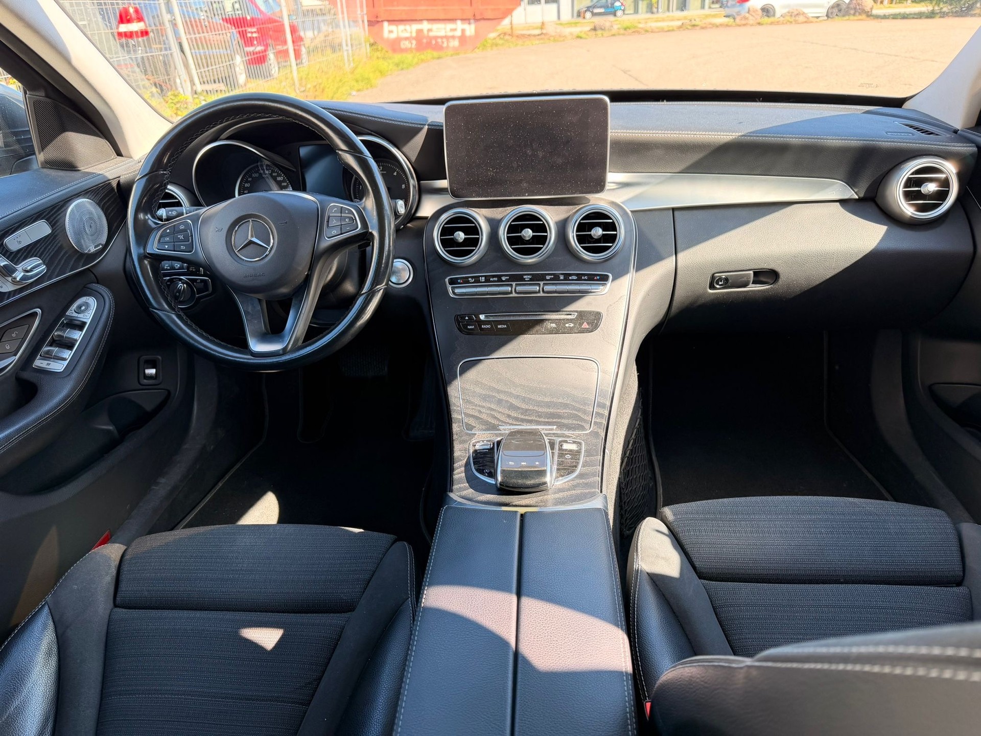 MERCEDES-BENZ C 250 d Swiss Star Avantgarde 4Matic 9G-Tronic-image-5