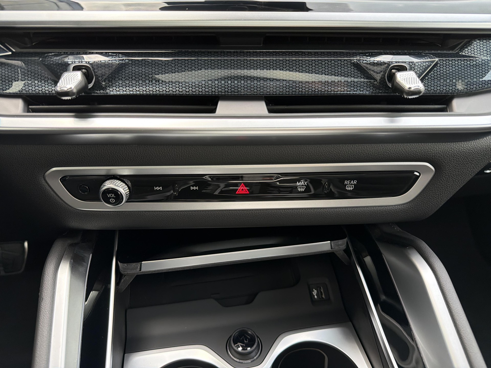 BMW X6 xDrive 48V 40d M Sport Pro-image-20