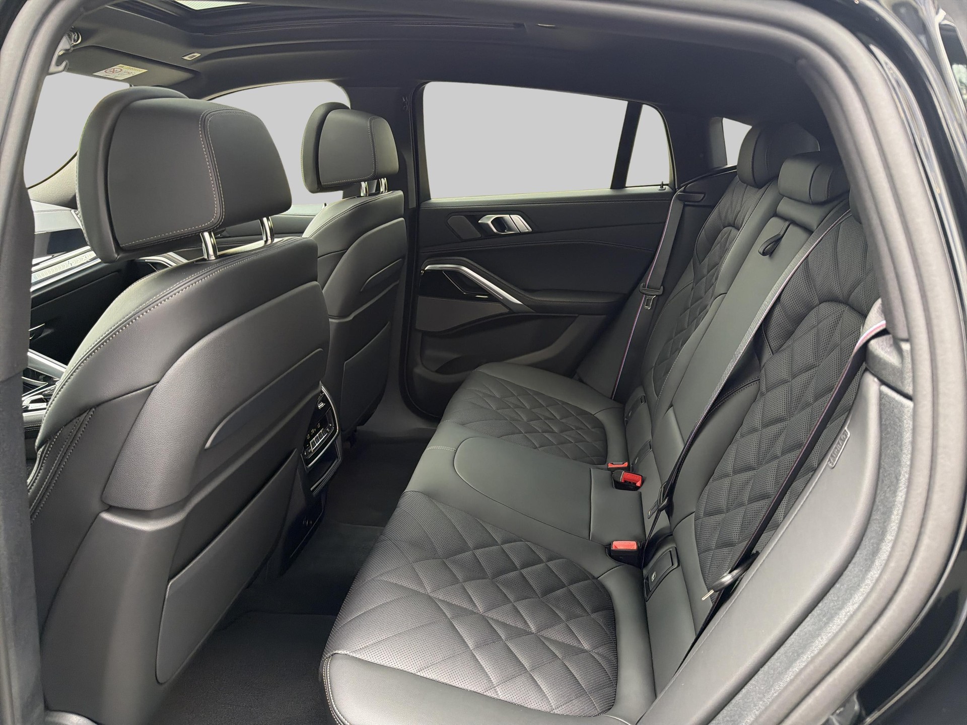 BMW X6 xDrive 48V 40d M Sport Pro-image-14