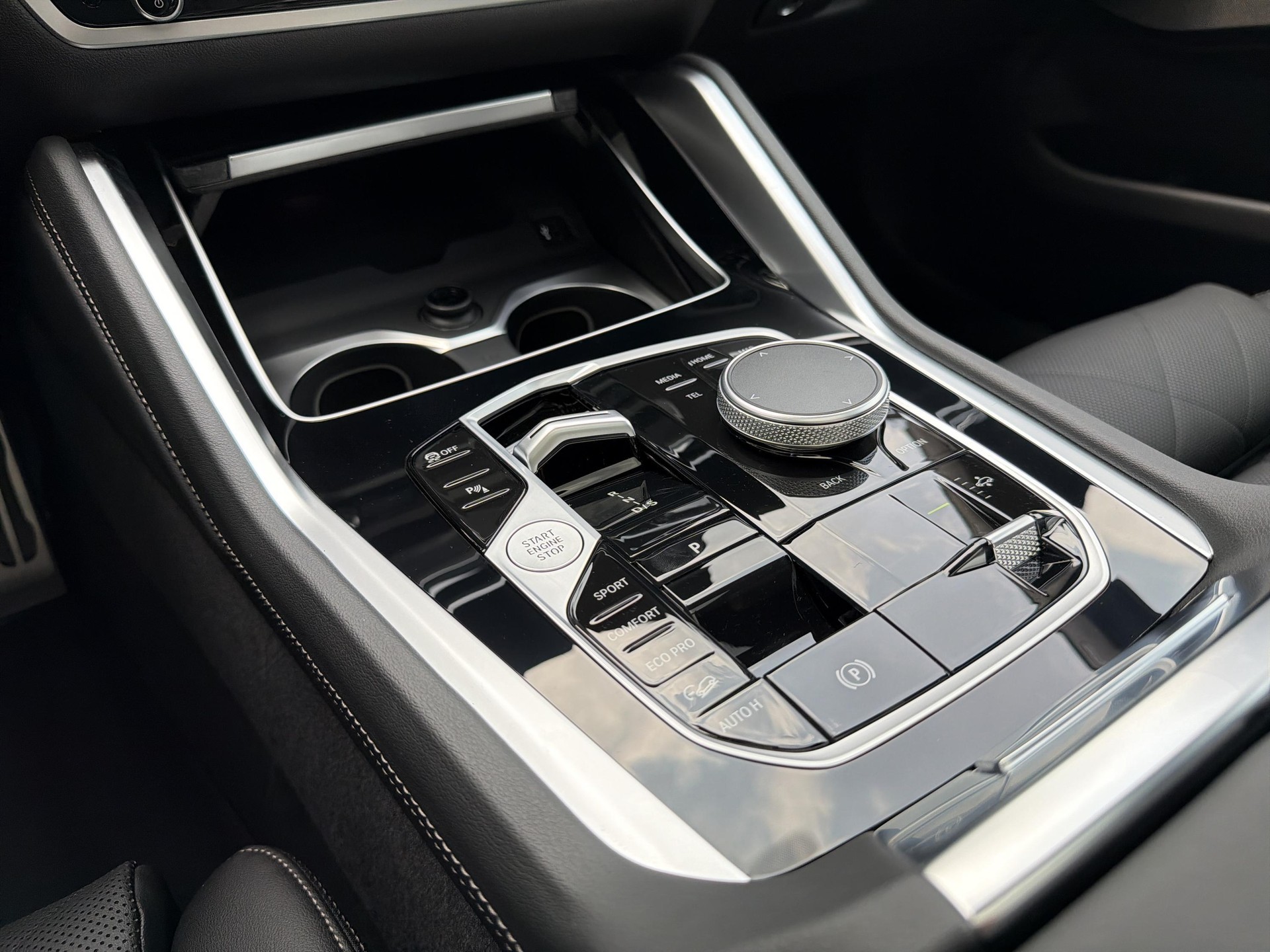 BMW X6 xDrive 48V 40d M Sport Pro-image-11