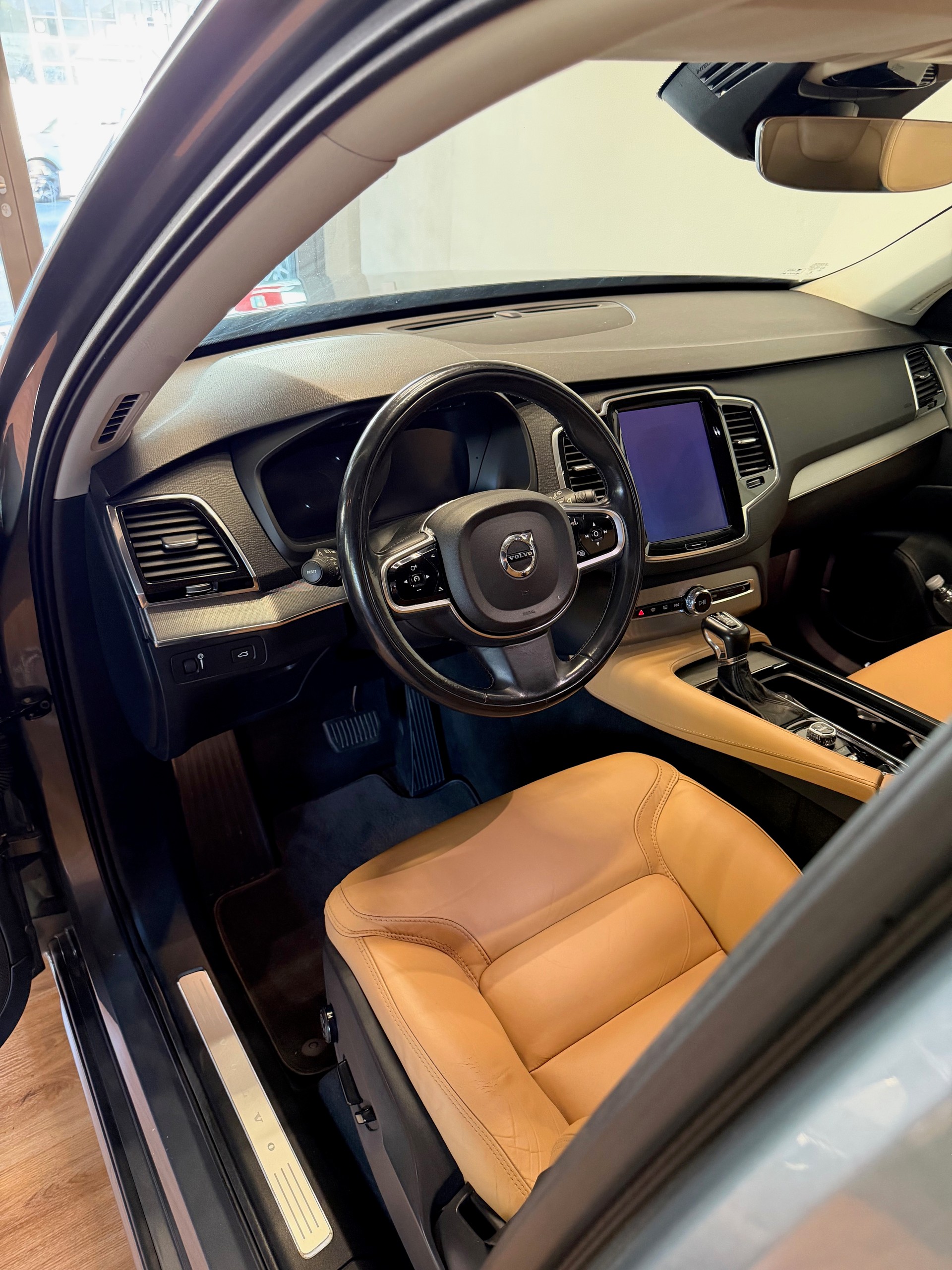 VOLVO XC90 T6 AWD Inscription Geartronic-image-6