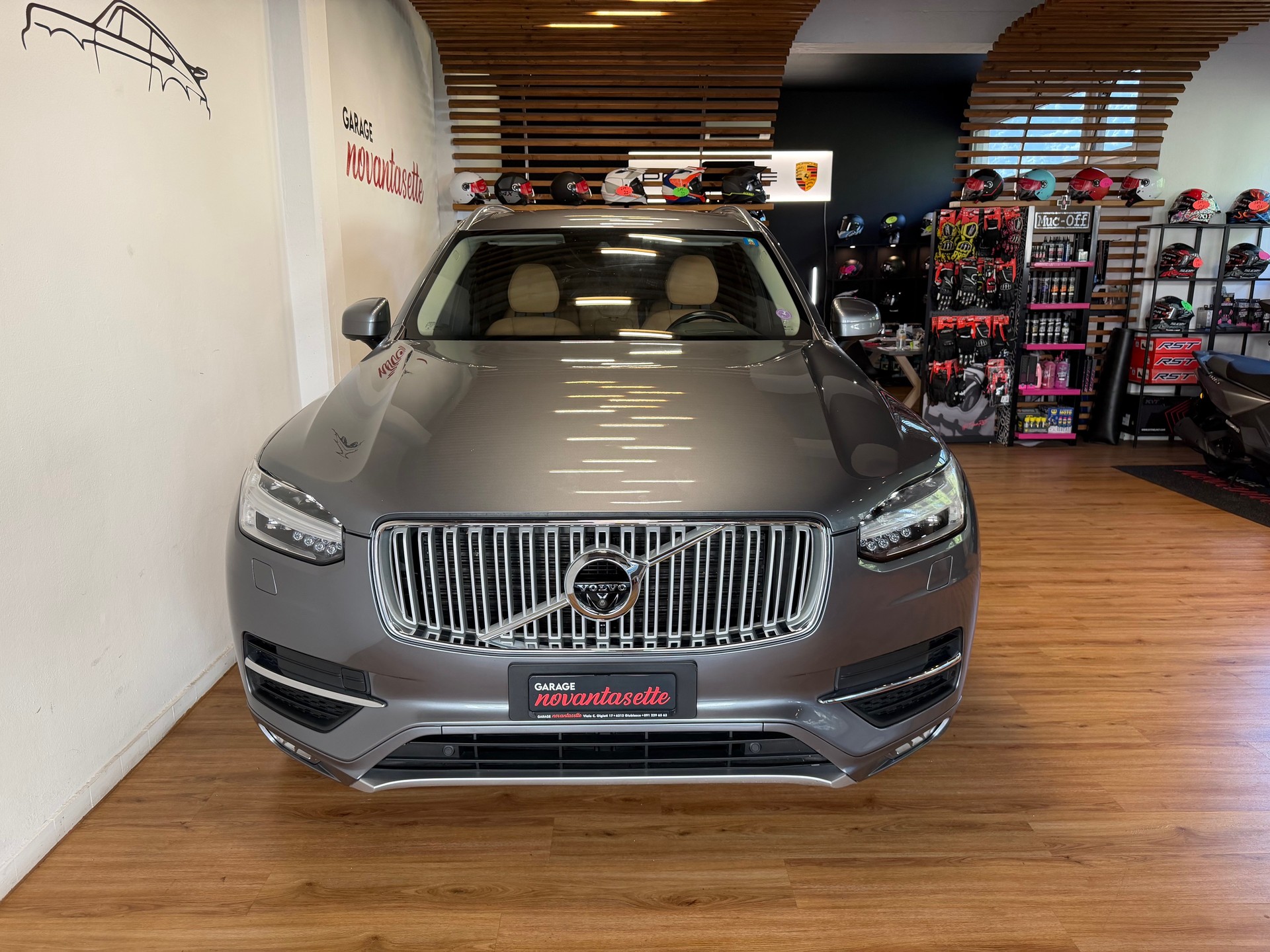 VOLVO XC90 T6 AWD Inscription Geartronic-image-2